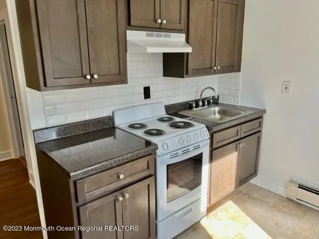 Neptune City, New Jersey 07753, United States, 1 Bedroom Bedrooms, ,1 BathroomBathrooms,Residential,Active,244102