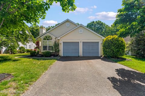 Photo of 53 Skyline Drive, Lakewood, NJ 08701 (MLS # 22606040)