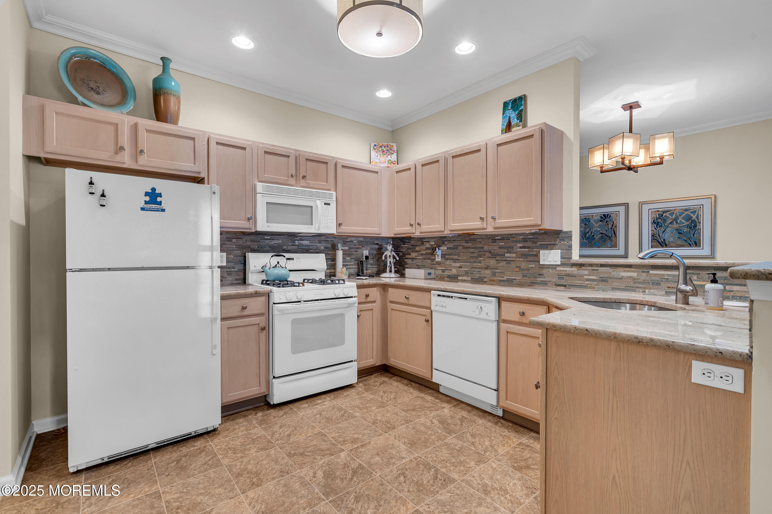 32 Sunnybrook Lane, Lakewood, New Jersey image 8