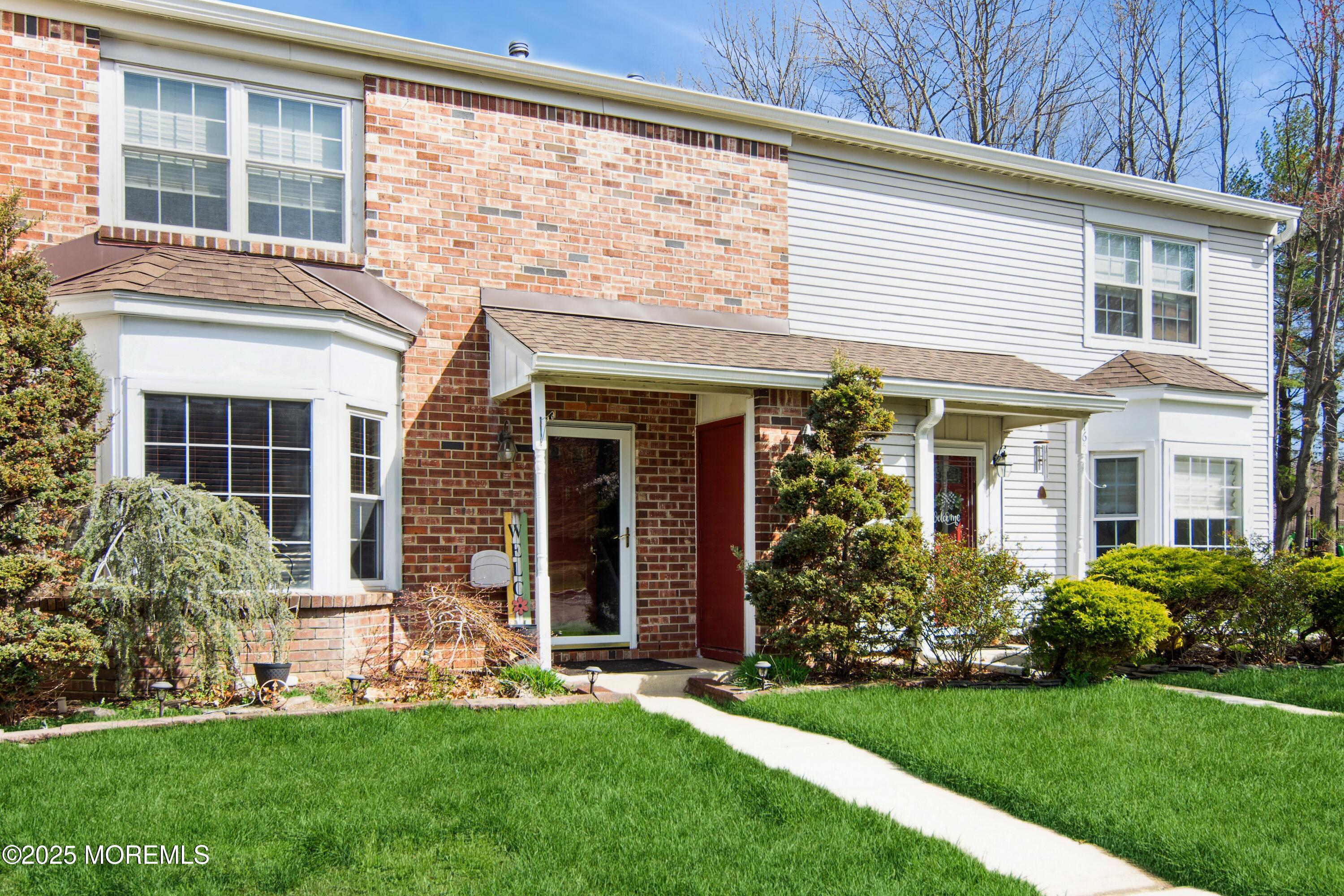 166 Devon Court, Old Bridge, New Jersey image 2