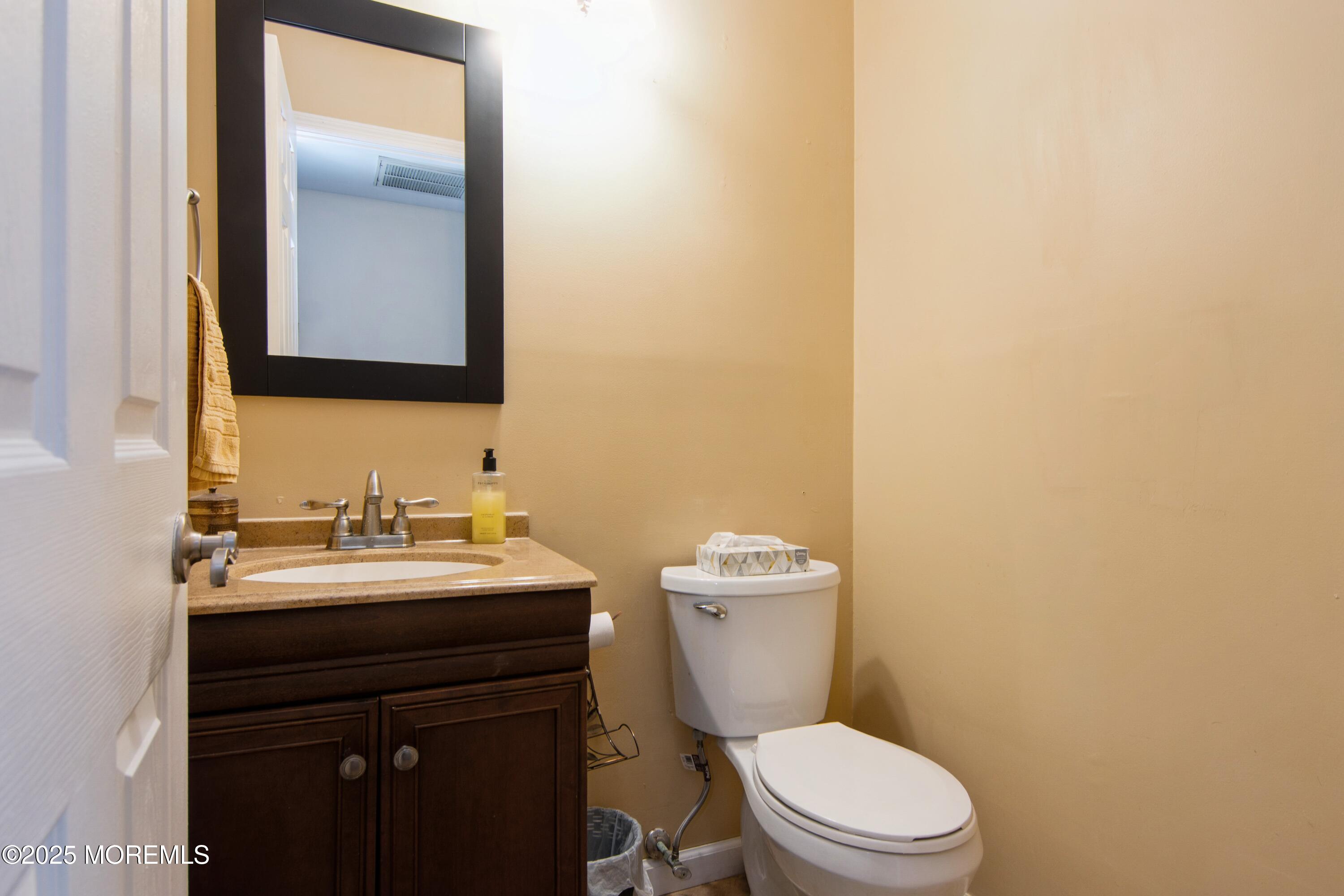 166 Devon Court, Old Bridge, New Jersey image 13