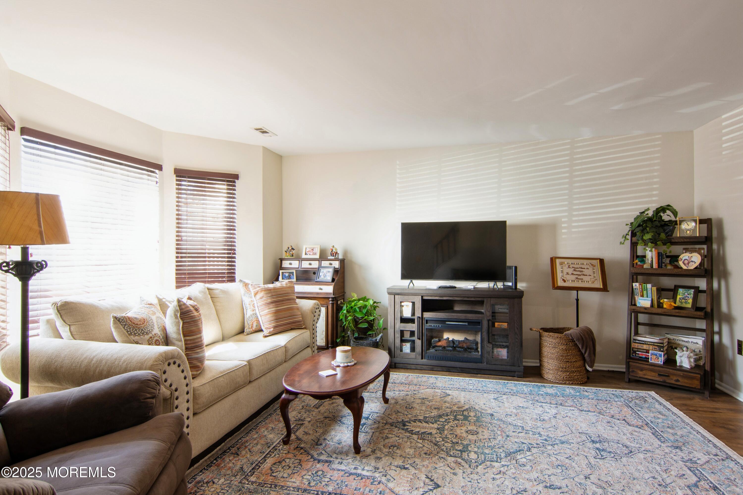 166 Devon Court, Old Bridge, New Jersey image 3