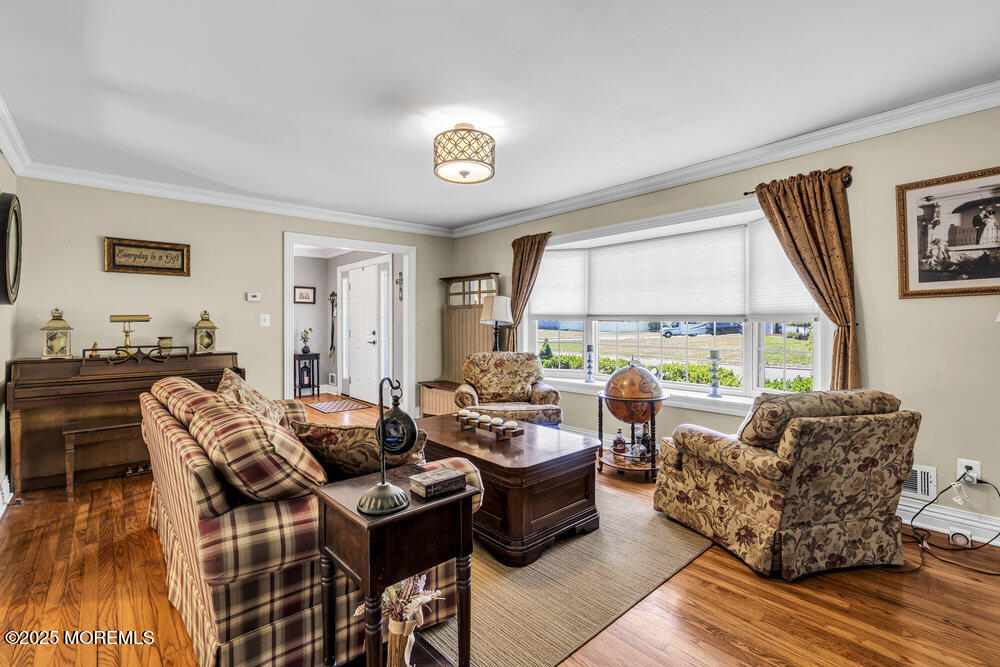 114 Newbury Road, Howell, New Jersey image 19