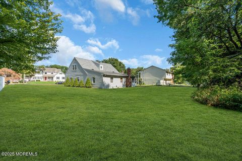 52 Warren Place Middletown NJ 07748