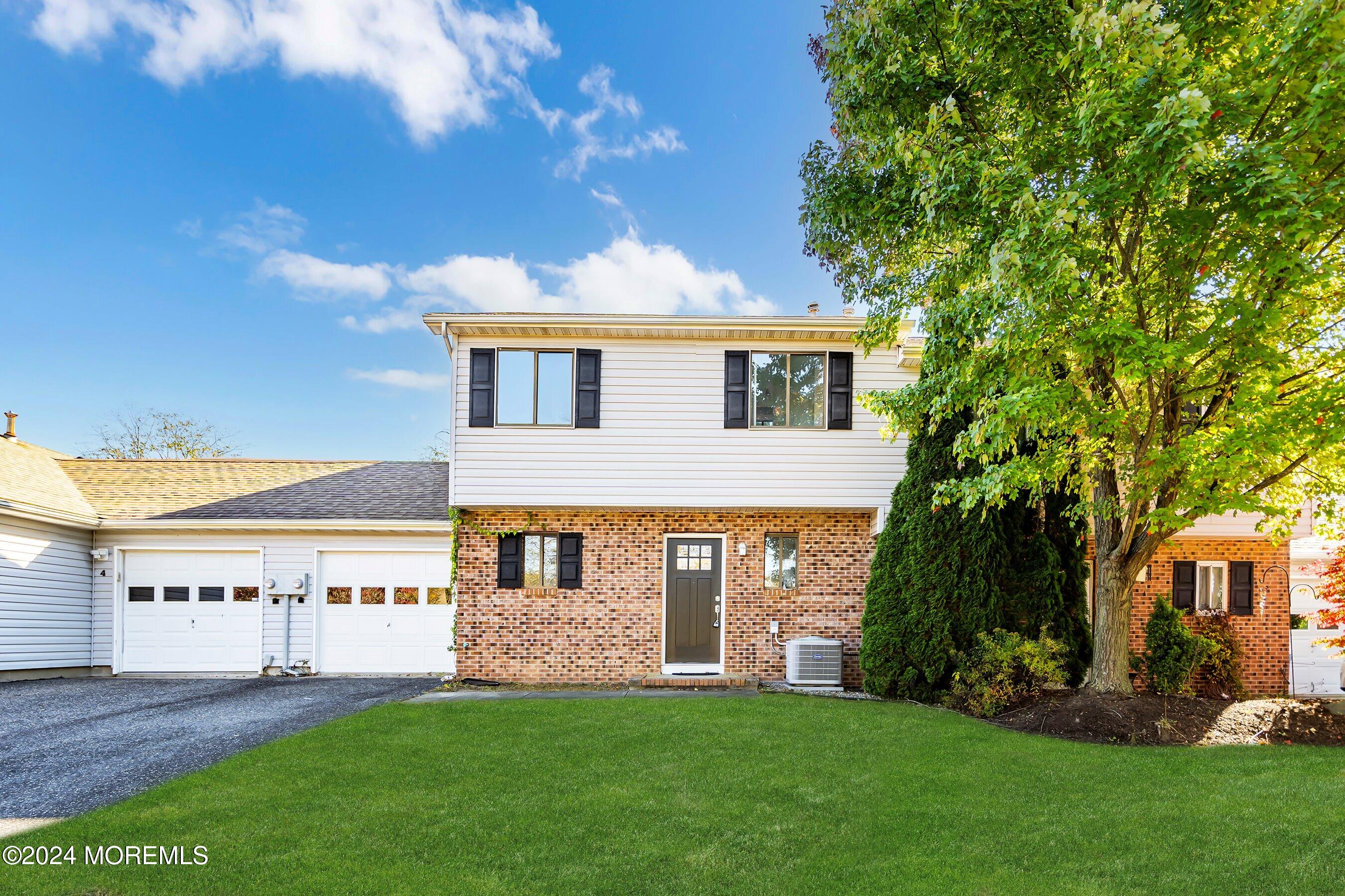 3 Tracey Court, Howell, New Jersey image 1