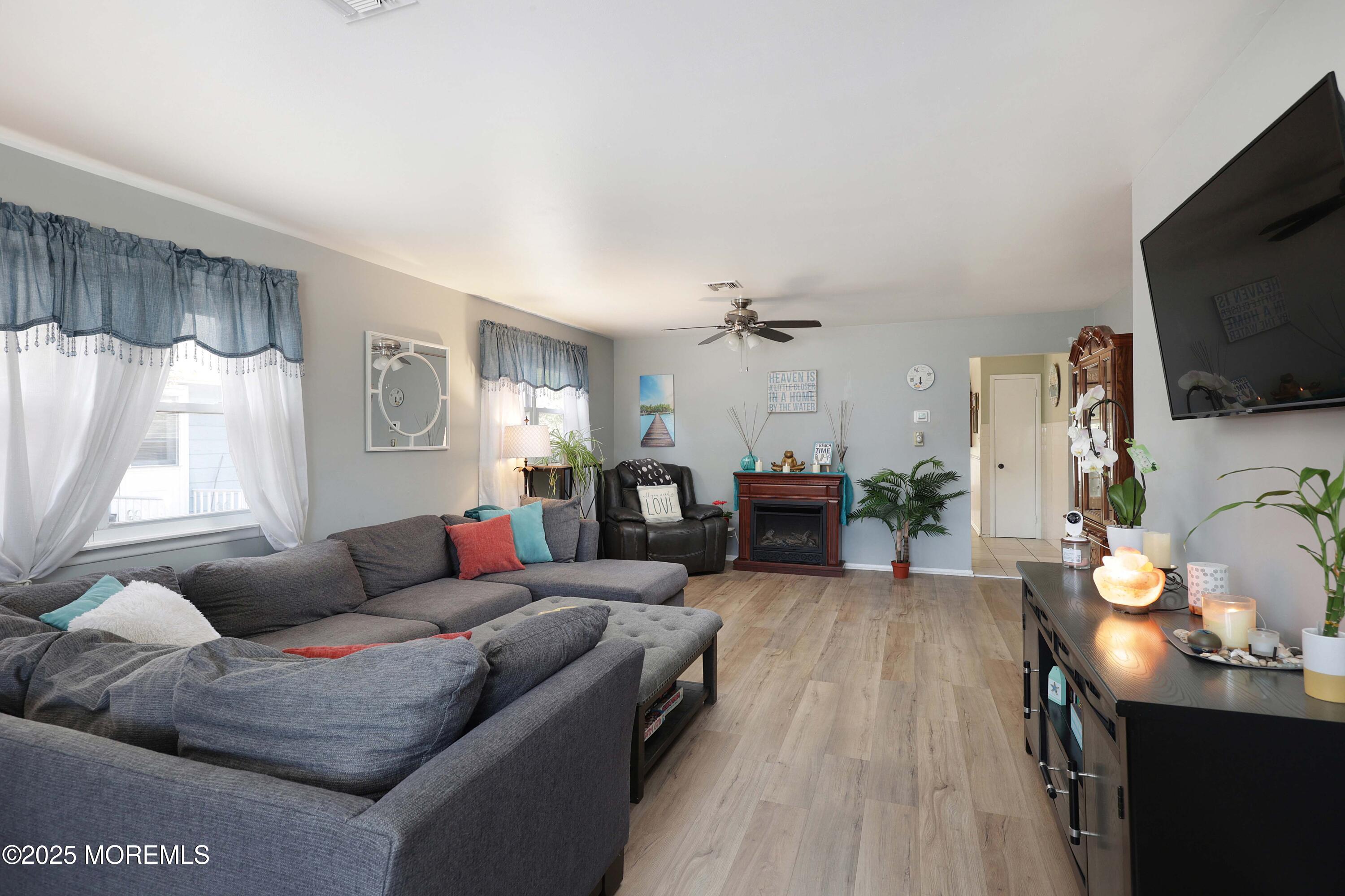 471 Saint Thomas Drive, Toms River, New Jersey image 9