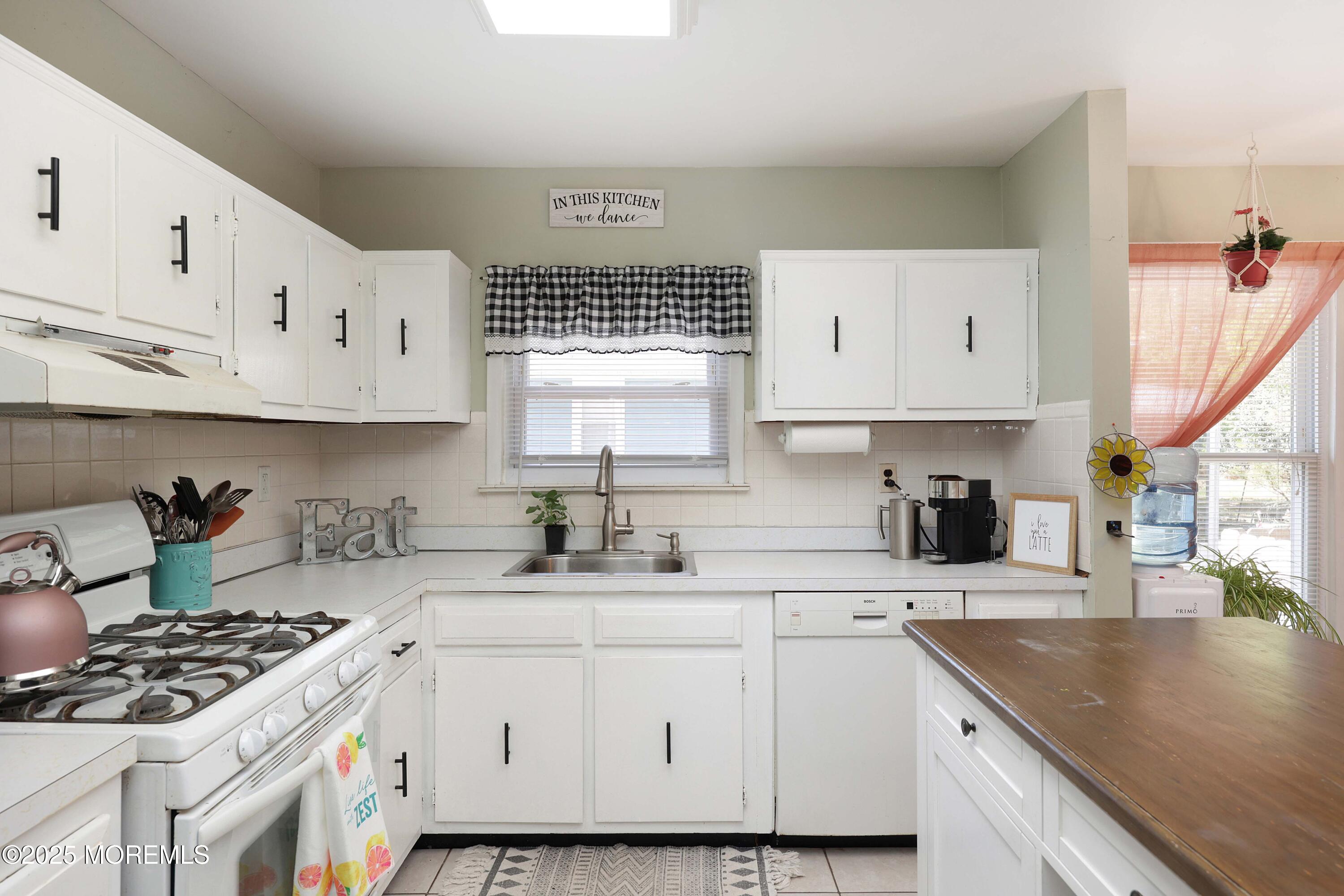 471 Saint Thomas Drive, Toms River, New Jersey image 15