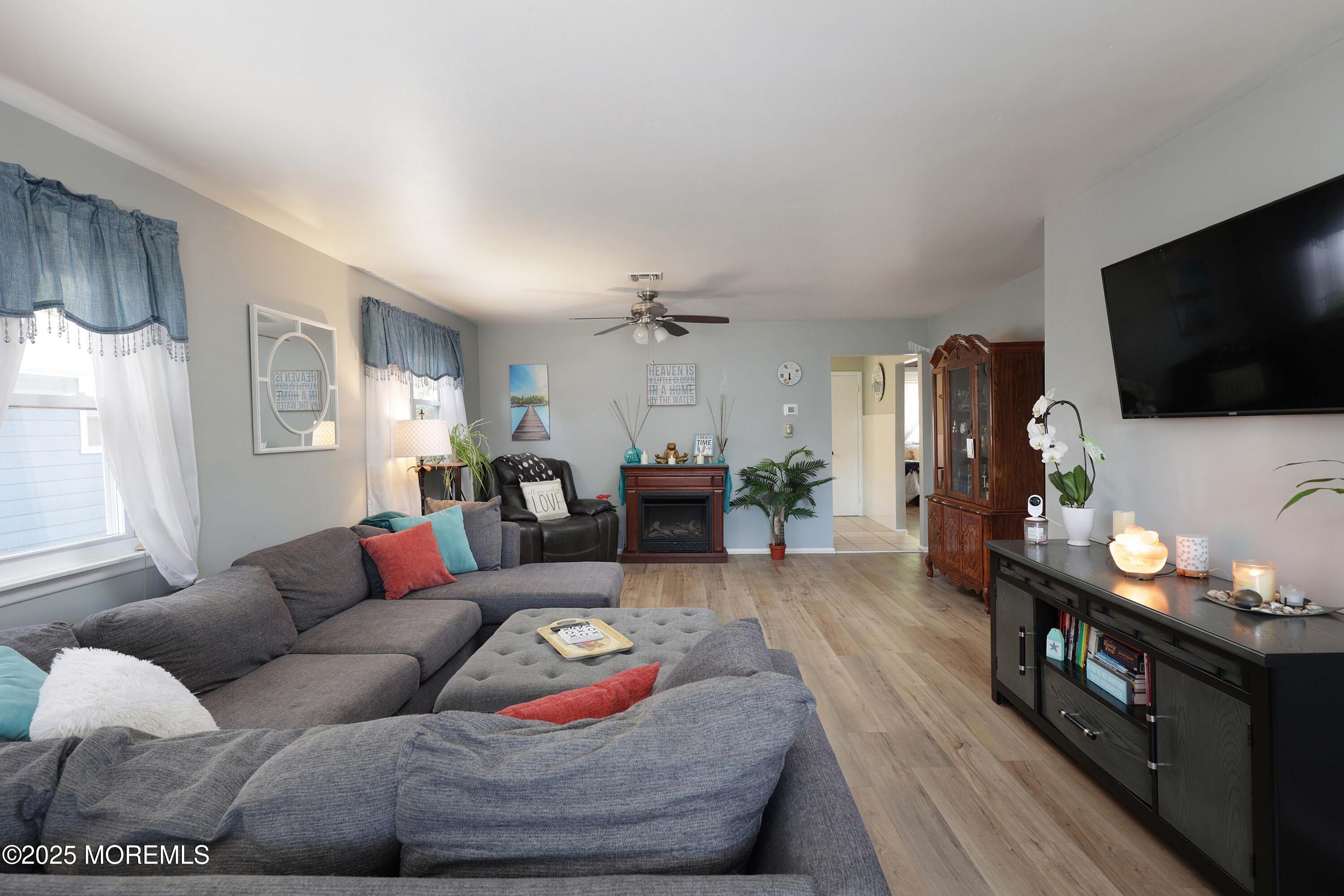 471 Saint Thomas Drive, Toms River, New Jersey image 8