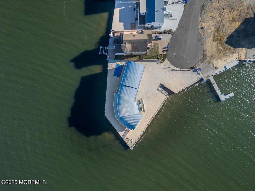 2 Cove Point Road, Toms River, New Jersey image 4