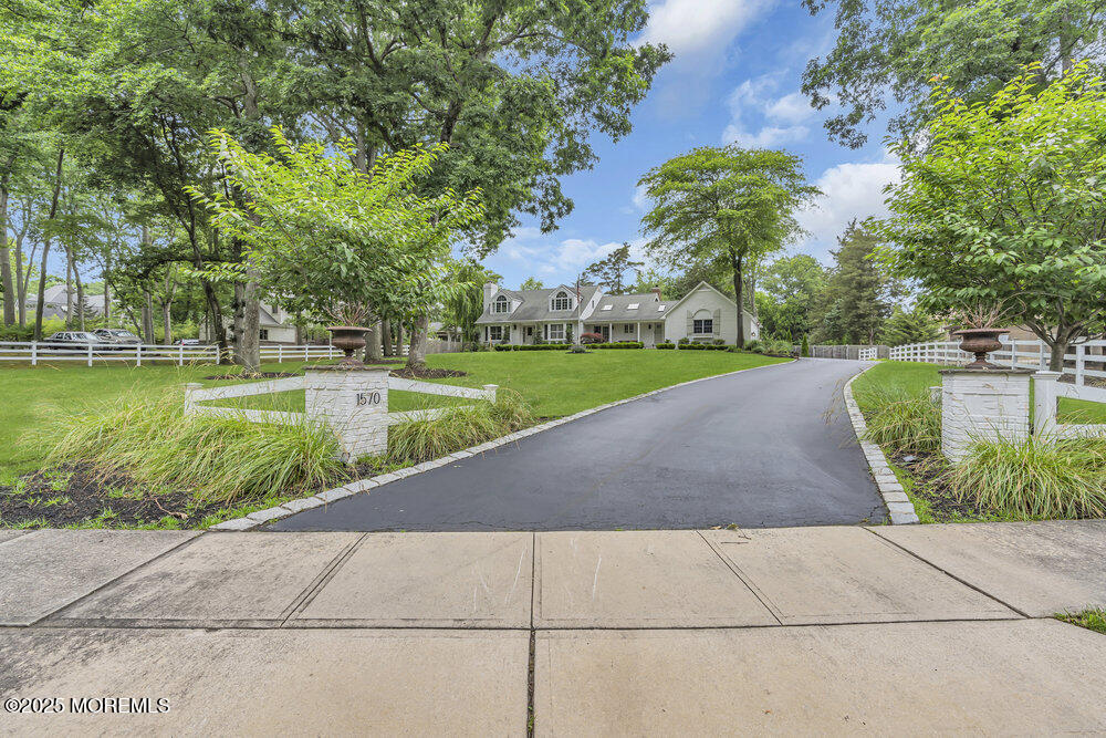 1570 Beaver Hollow Drive, Toms River, New Jersey image 5