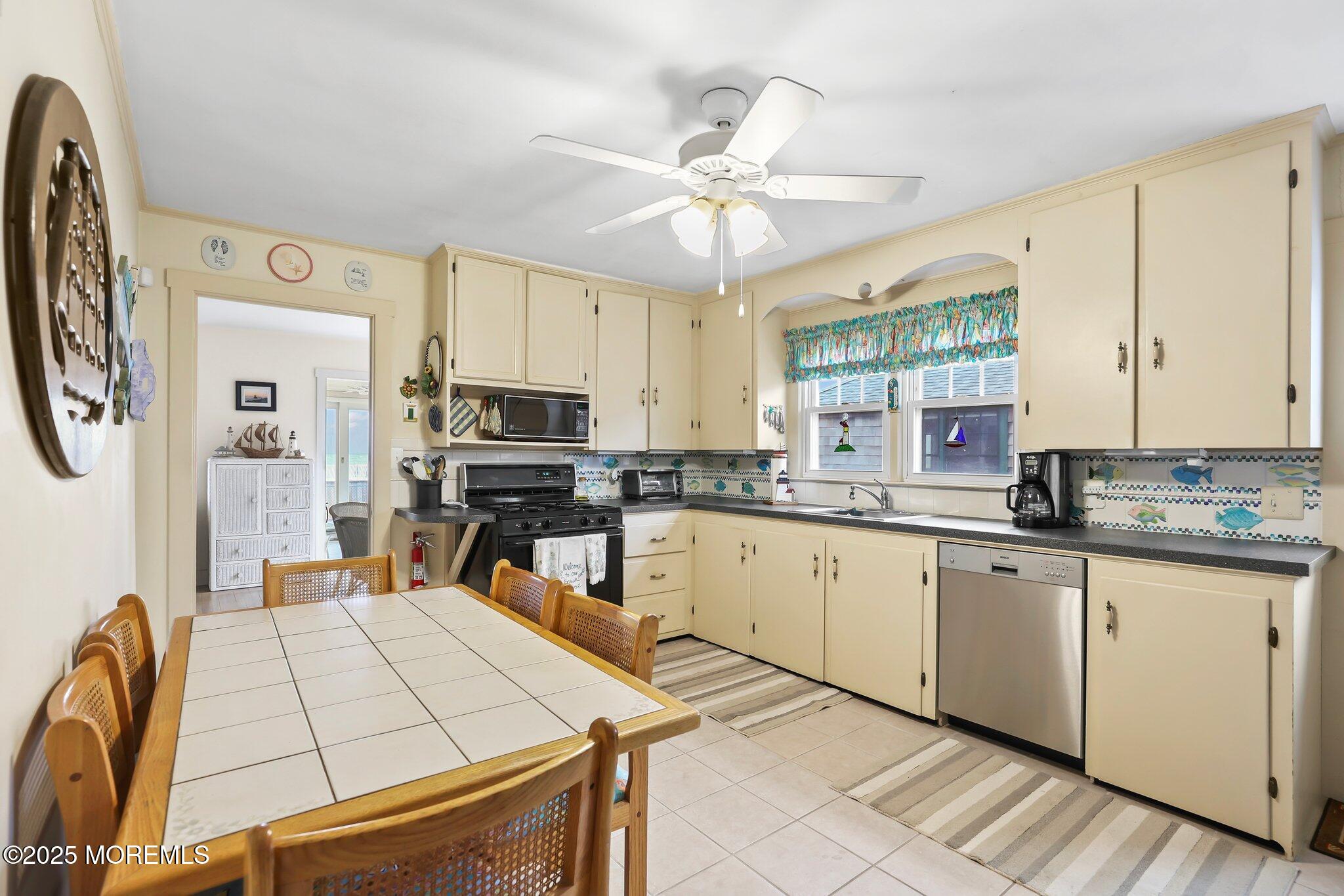 115 Boardwalk, Point Pleasant Beach, New Jersey image 34