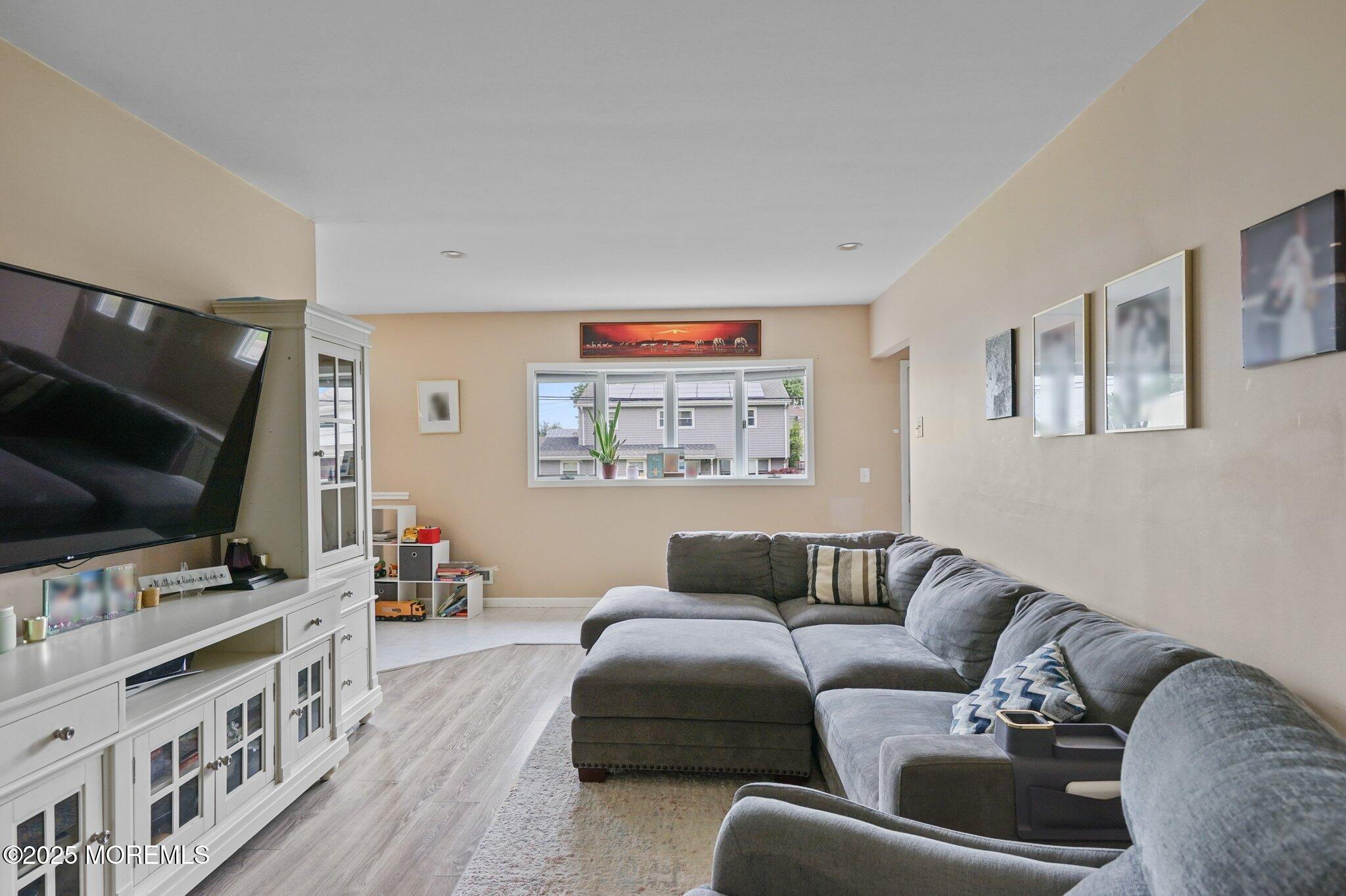 9 W Susan Street, Hazlet, New Jersey image 8