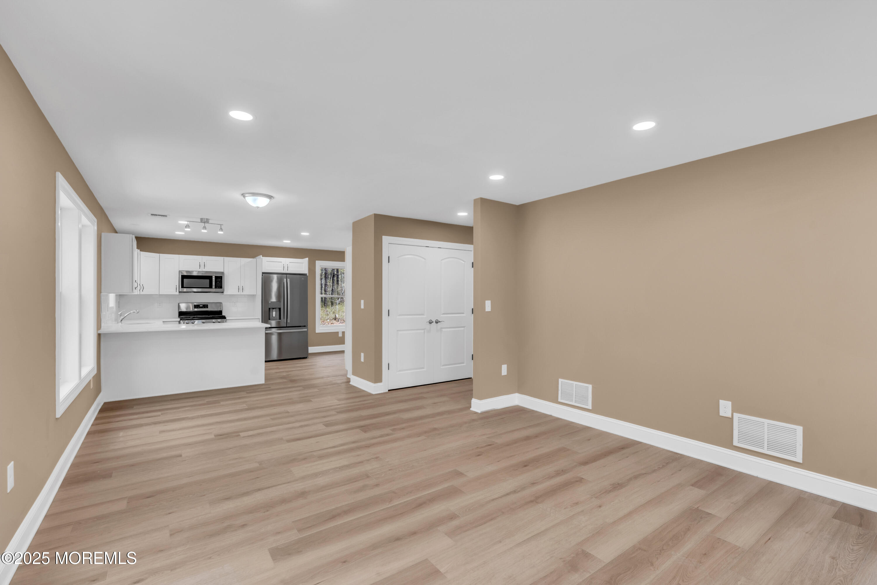 322 Washington Place, Bayville, New Jersey image 16