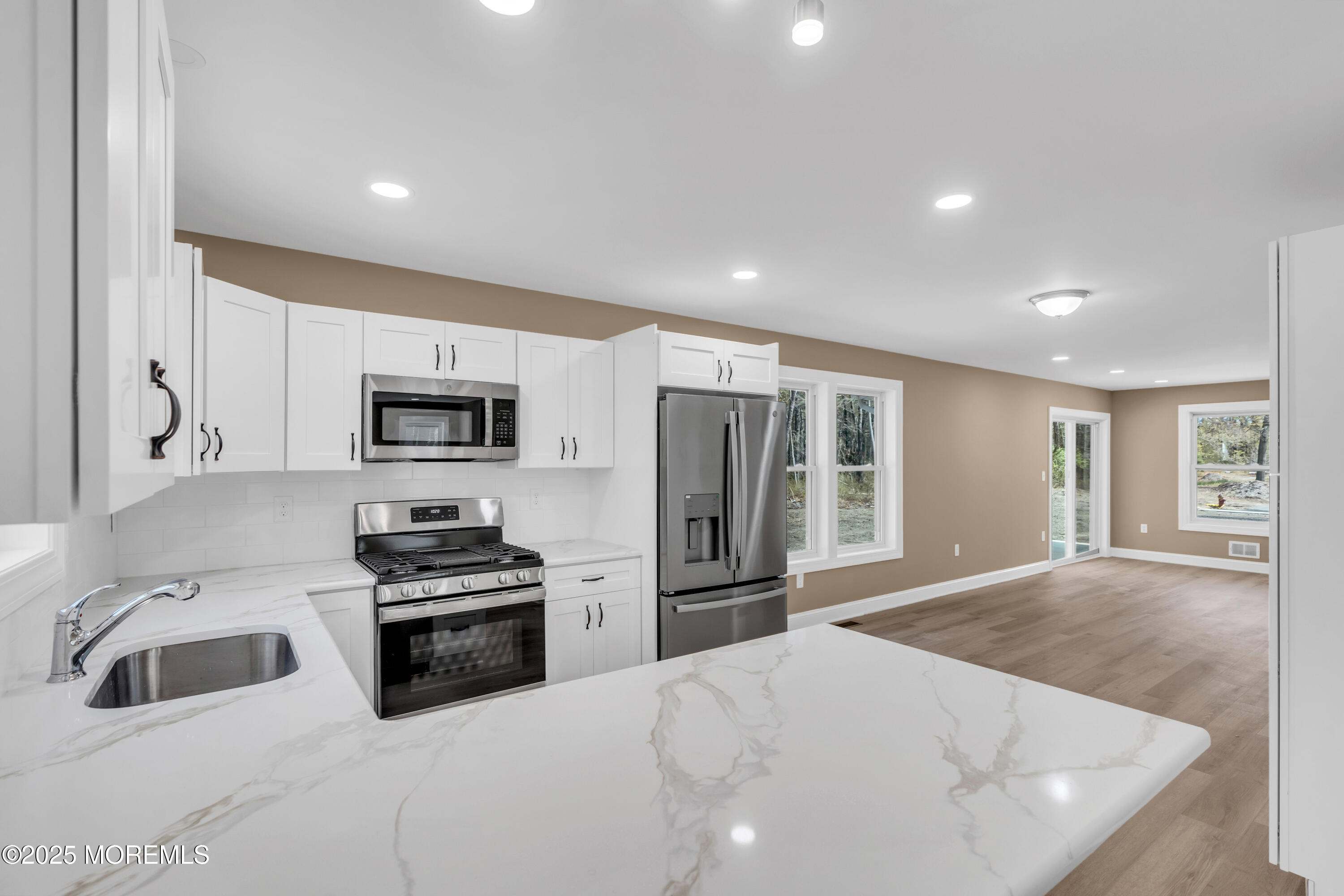 322 Washington Place, Bayville, New Jersey image 11