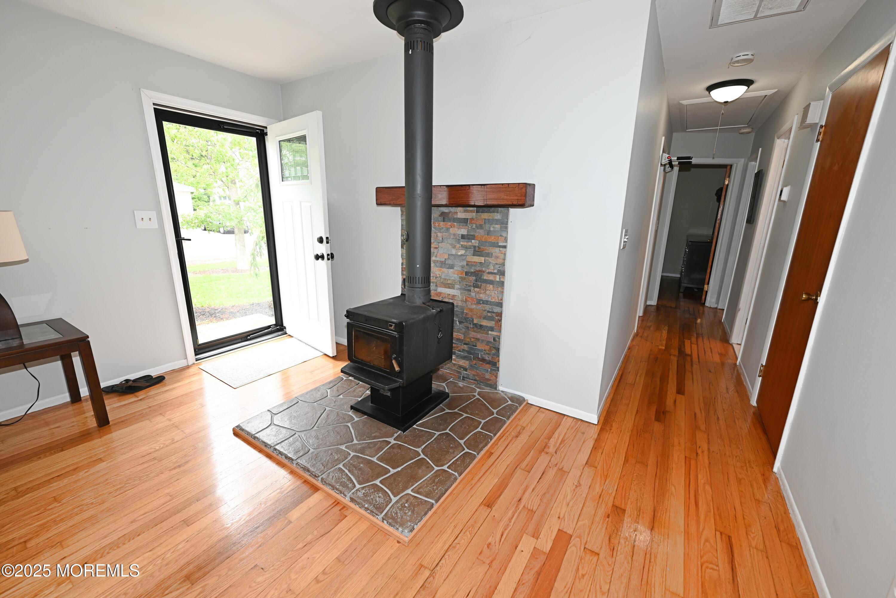 709 Marys Drive, Brick, New Jersey image 8