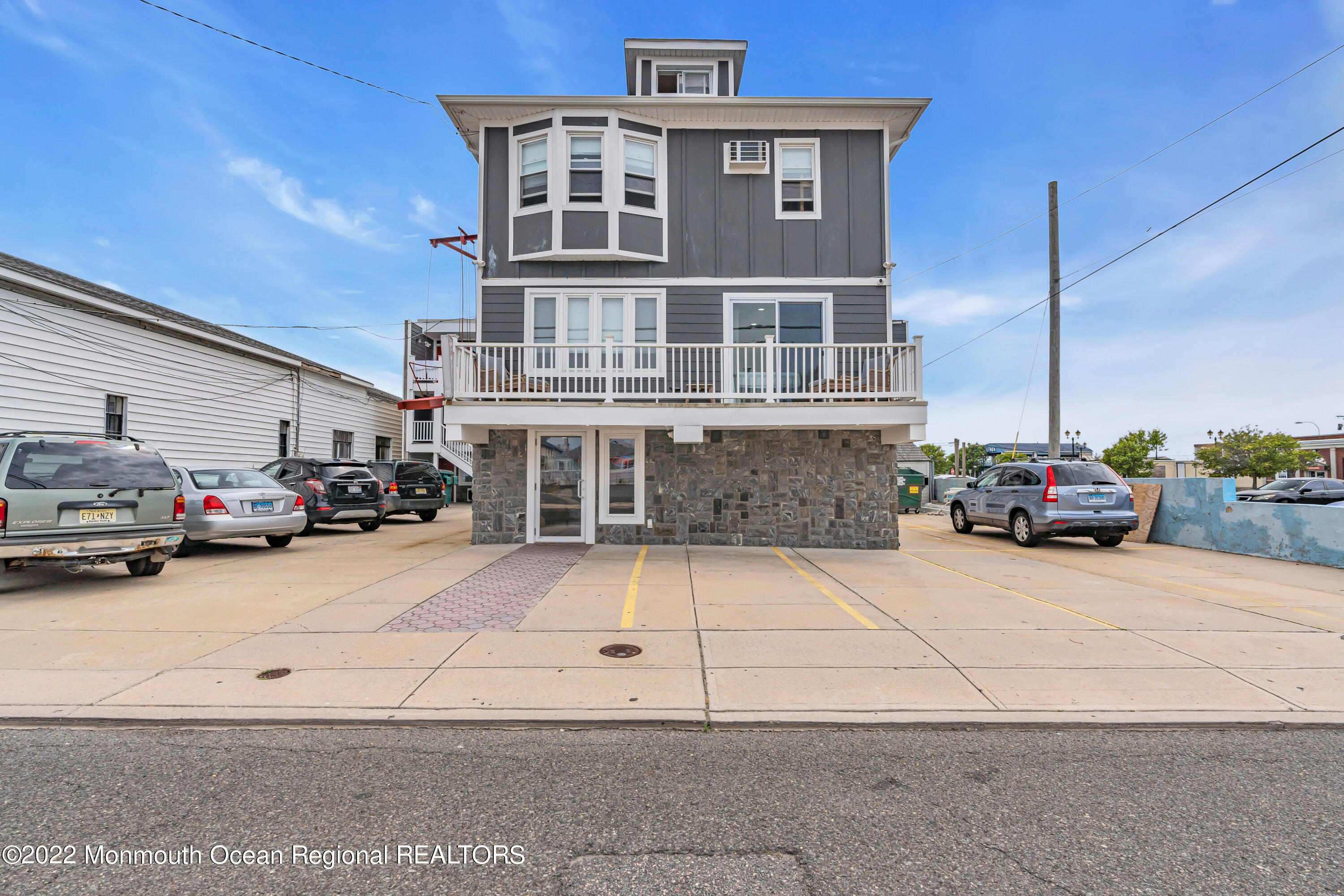 61 Sumner Avenue
