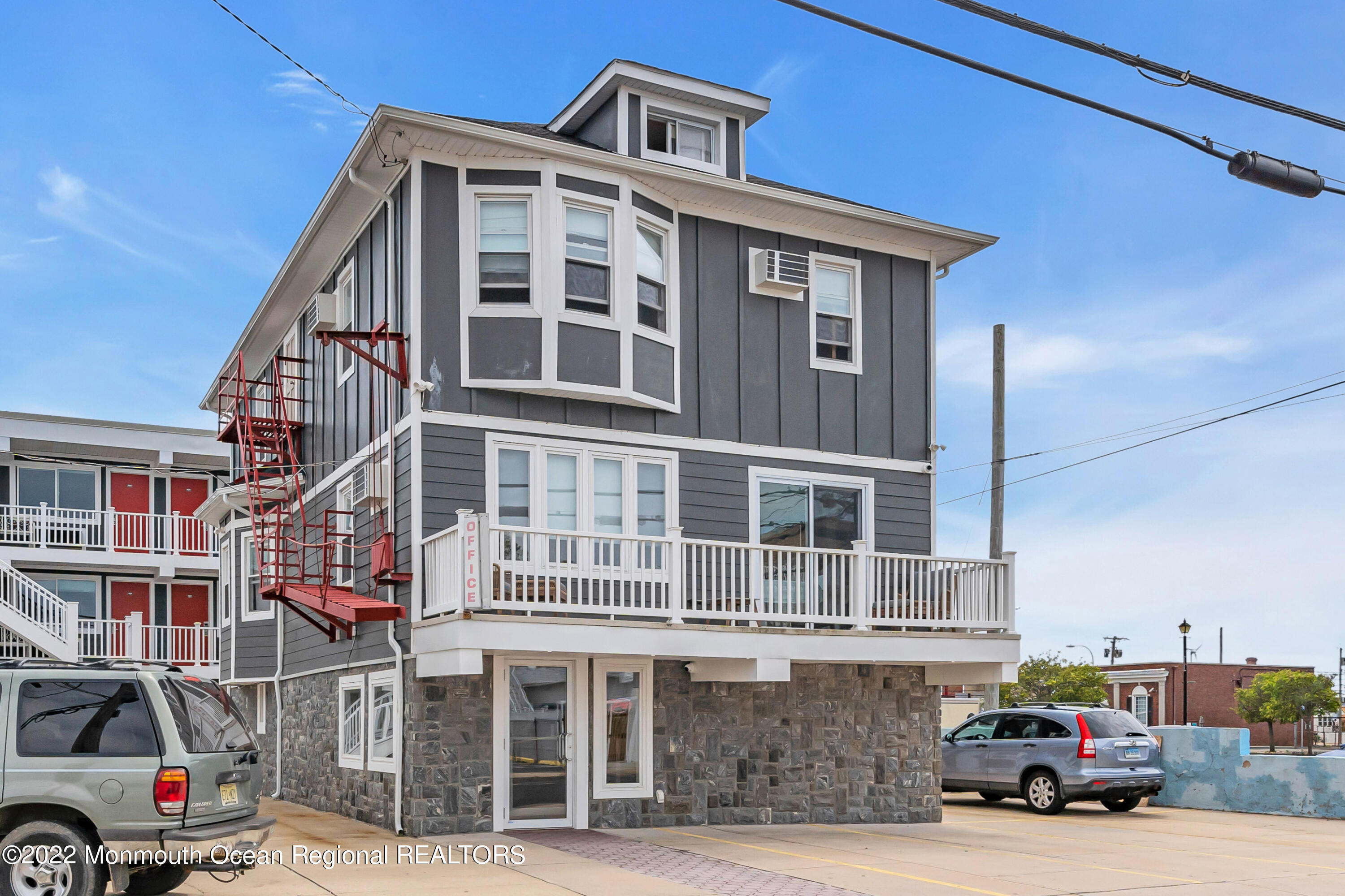 61 Sumner Avenue