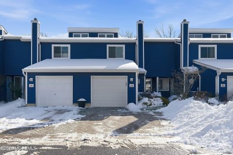 Condo For Sale - 29 Rambling Meadow Court<br/> Tinton Falls, NJ 07724