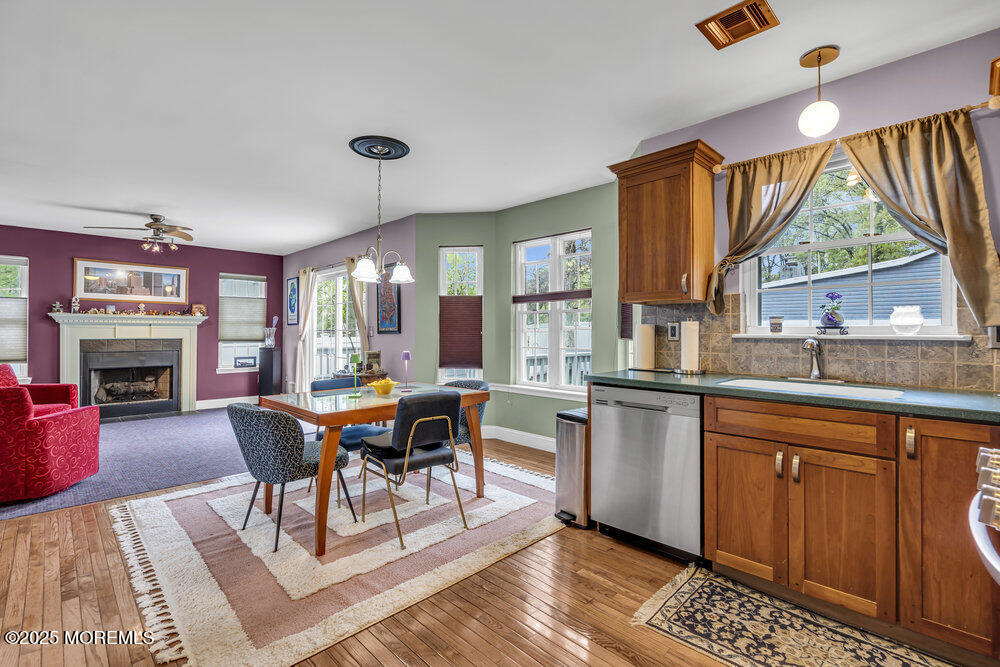 334 E Cape May Avenue, Ocean Gate, New Jersey image 13