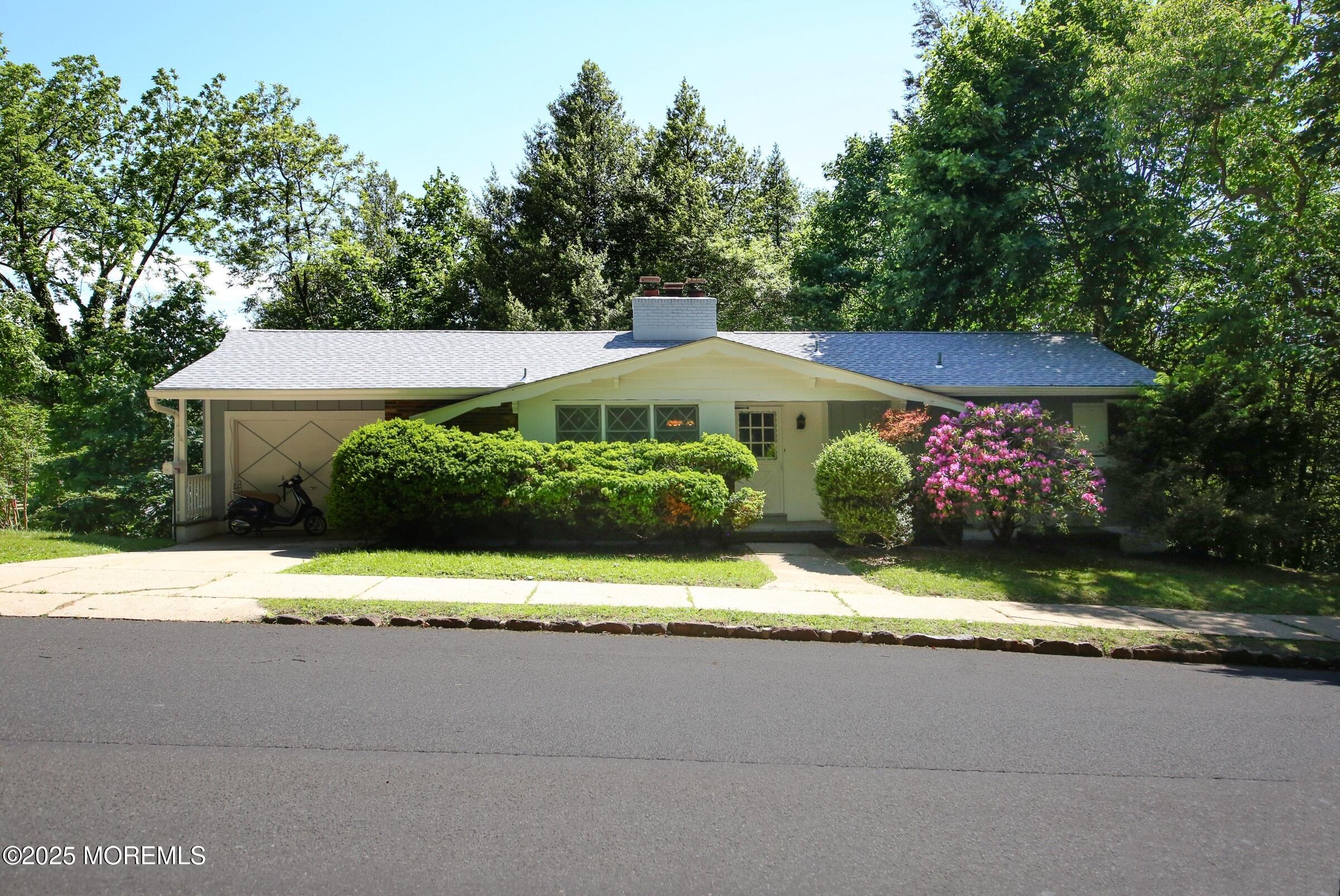 101 E Highland Avenue