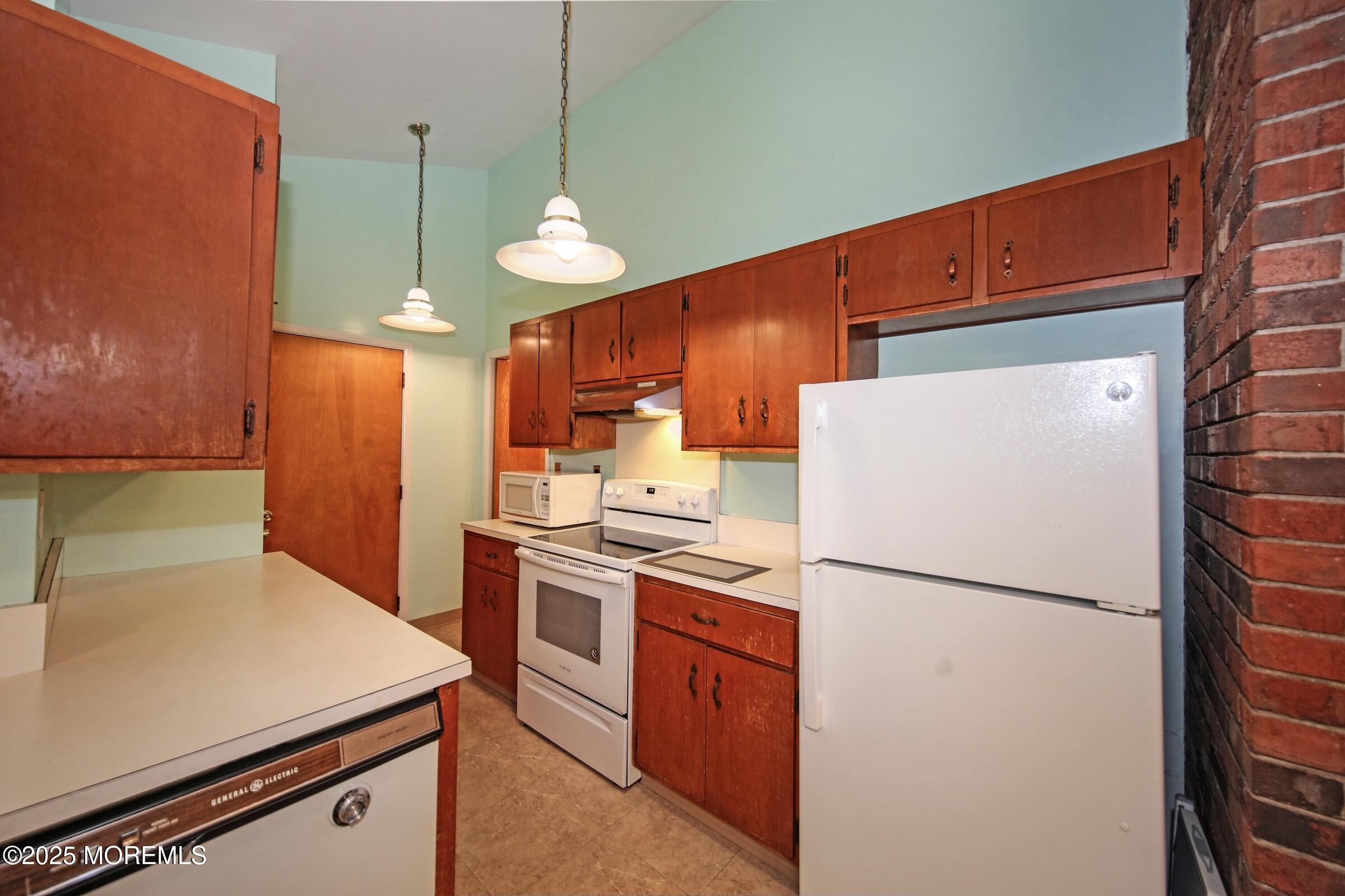 101 E Highland Avenue, Atlantic Highlands, New Jersey image 44
