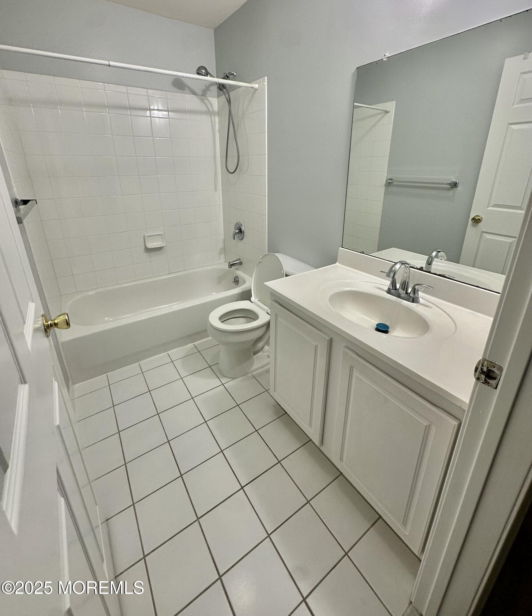 96 Drew Court, Manalapan, New Jersey image 13
