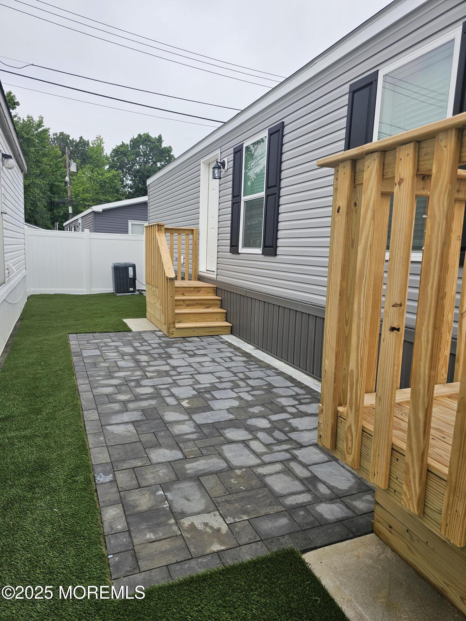 8 Pine Creek Village