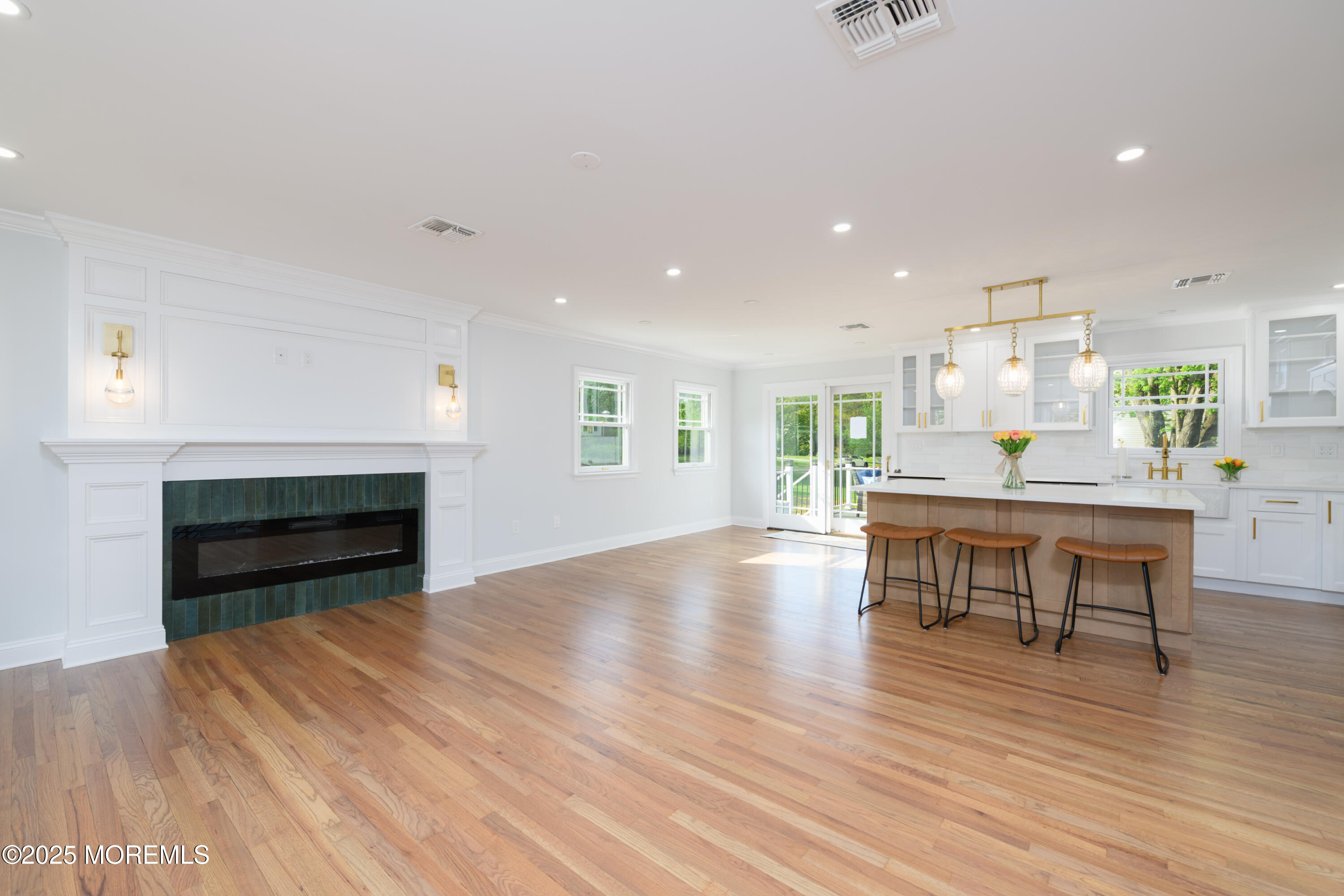 832 Nutswamp Road, Red Bank, New Jersey image 6
