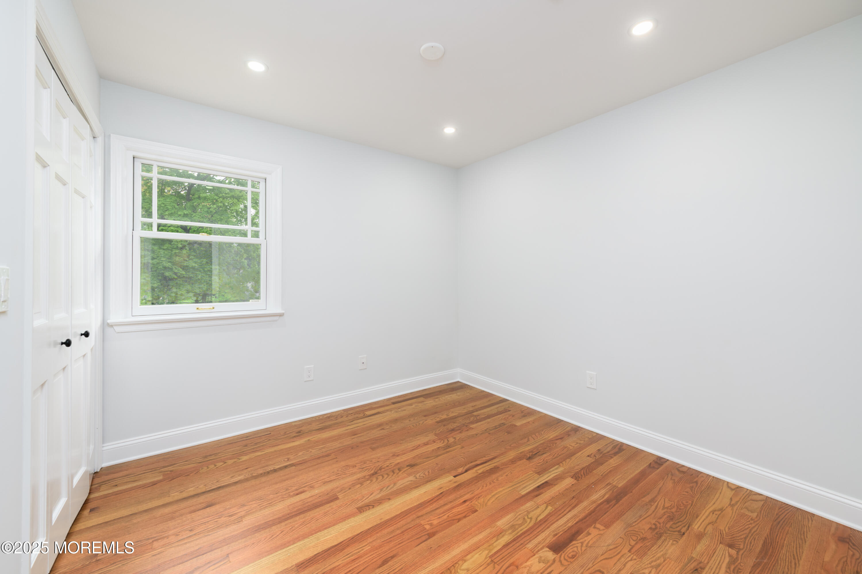832 Nutswamp Road, Red Bank, New Jersey image 11