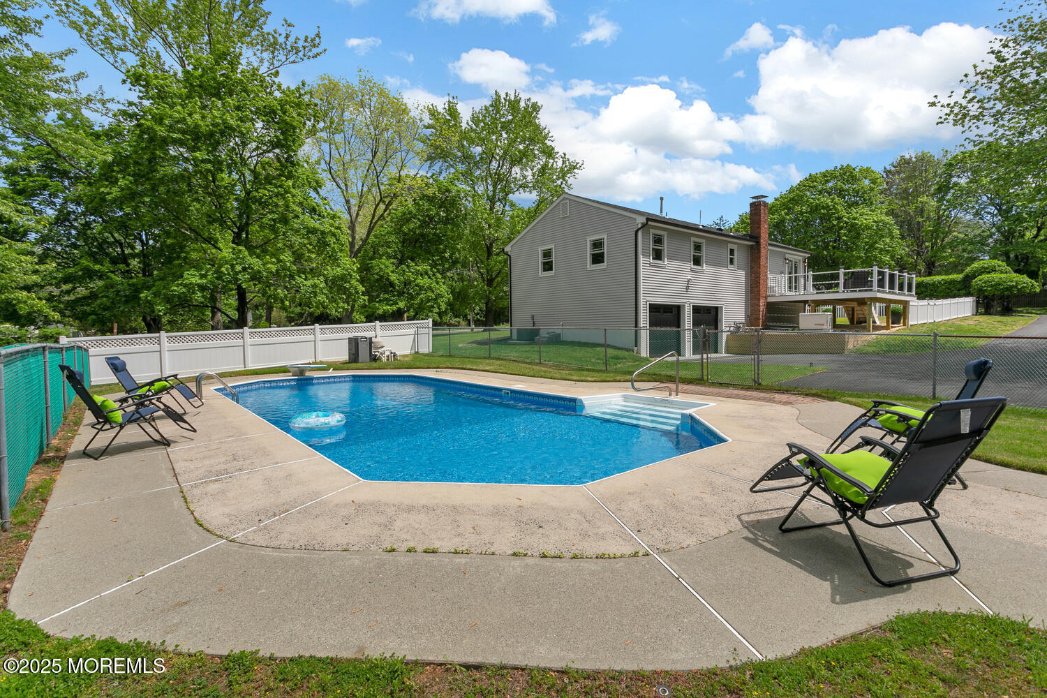832 Nutswamp Road