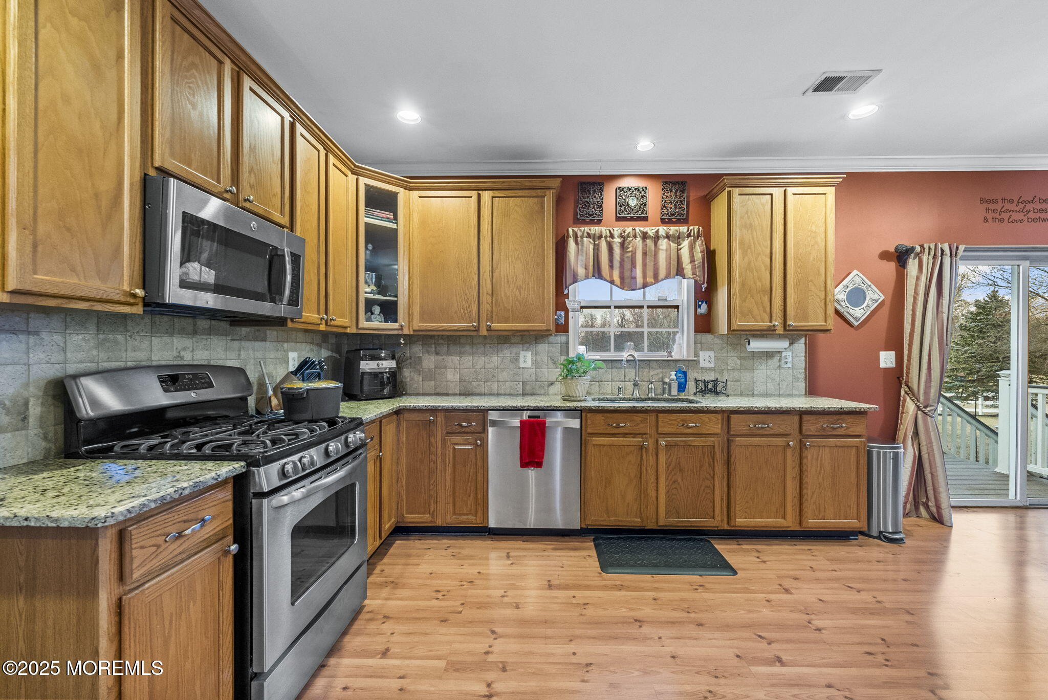 5 Lowery Lane, Marlboro, New Jersey image 18