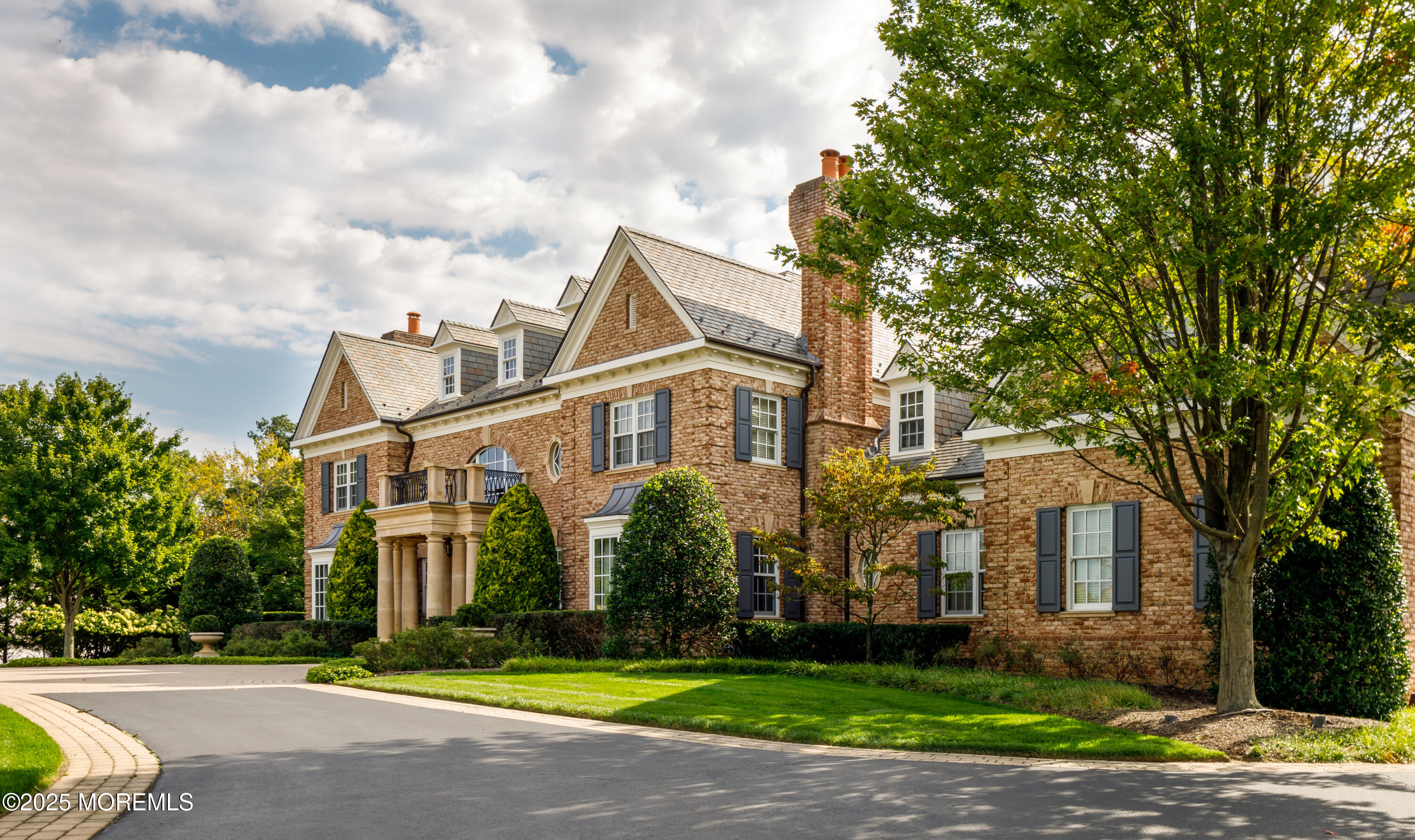 11 Bordens Brook Way, Holmdel, New Jersey image 2