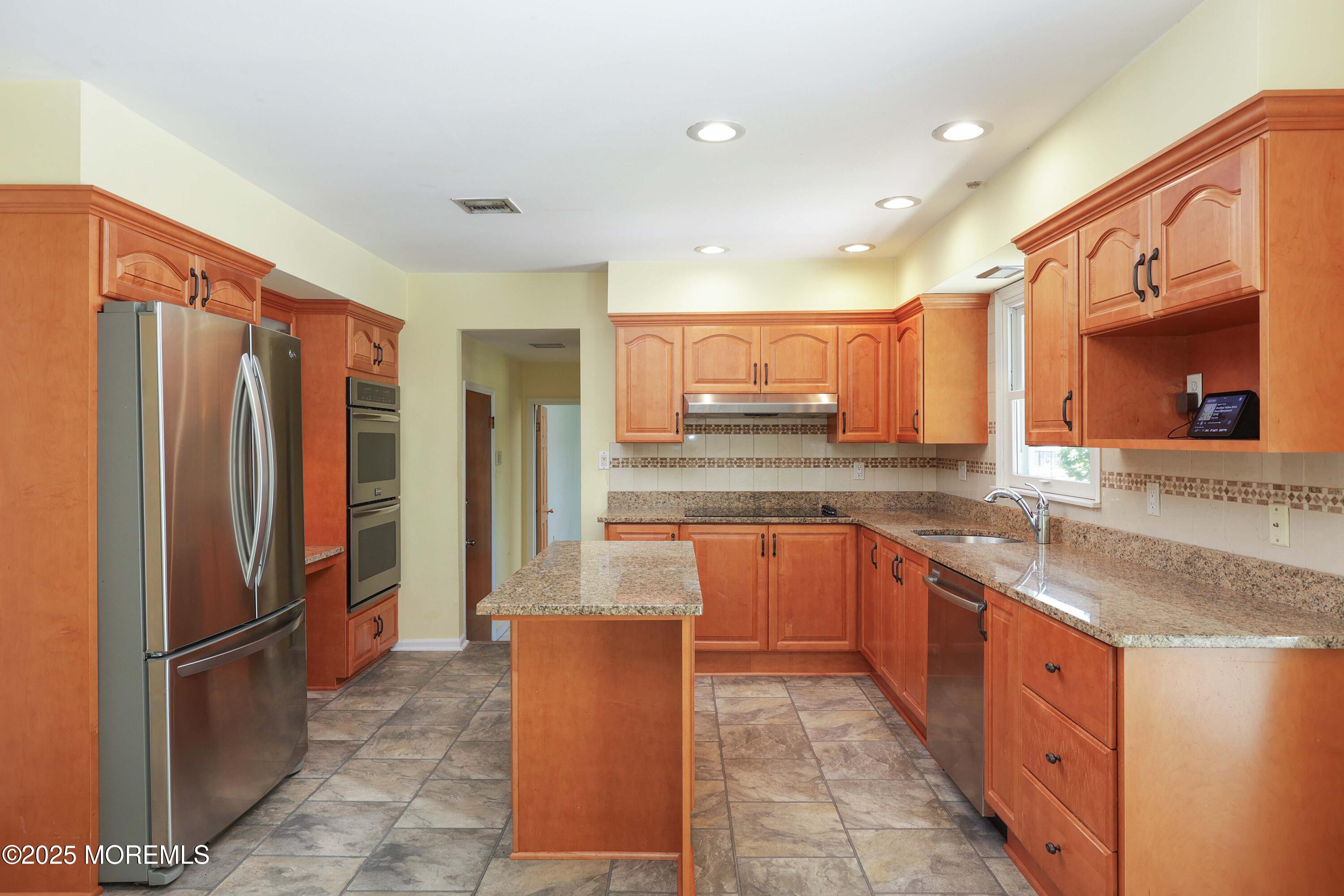 25 Briarwood Drive, Matawan, New Jersey image 14