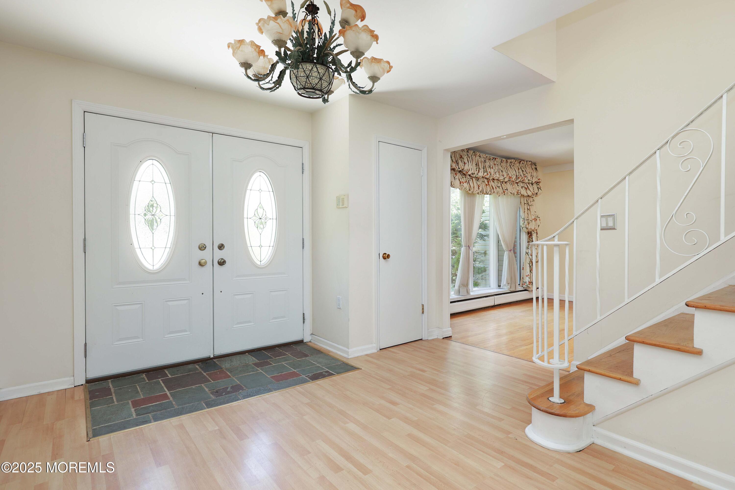 25 Briarwood Drive, Matawan, New Jersey image 8