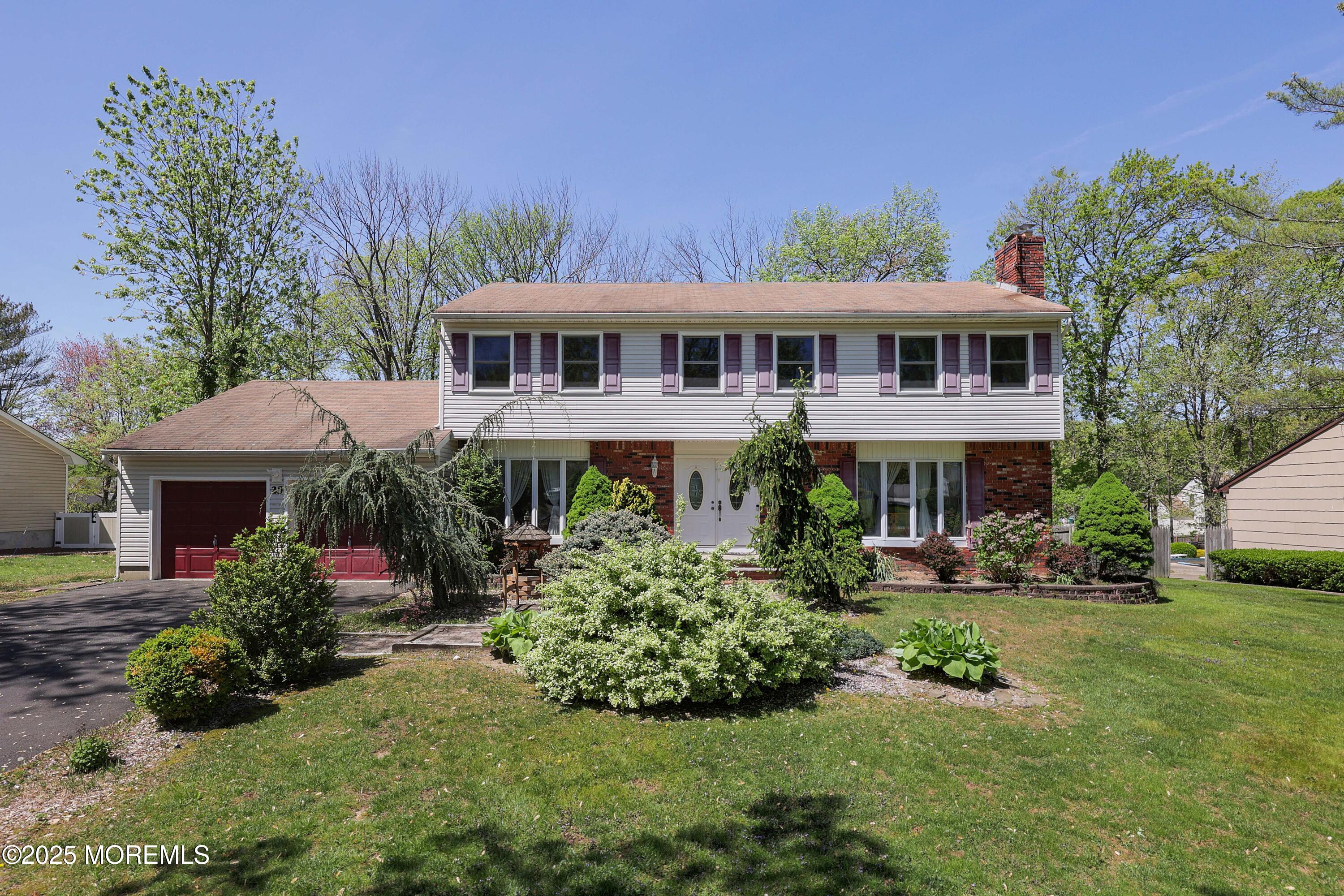 25 Briarwood Drive