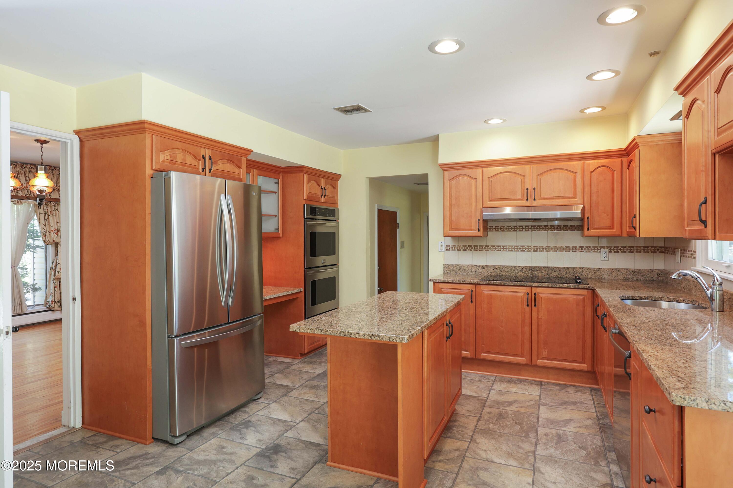 25 Briarwood Drive, Matawan, New Jersey image 15