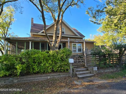 Photo of 112 Creek Road, Keansburg, NJ 07734 (MLS # 22530179)