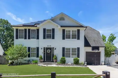 MLS: 22618606