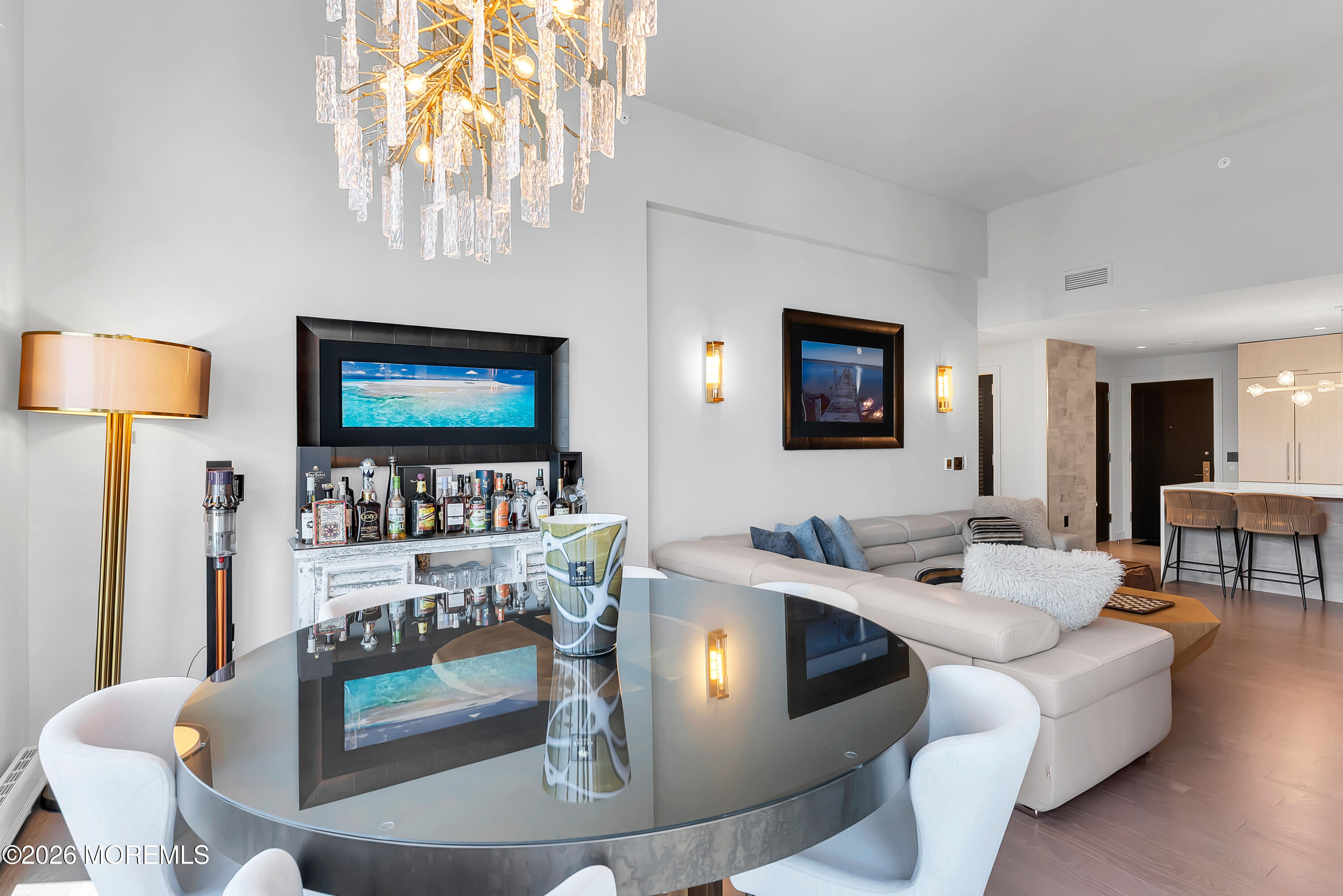 15 Morris Avenue 611