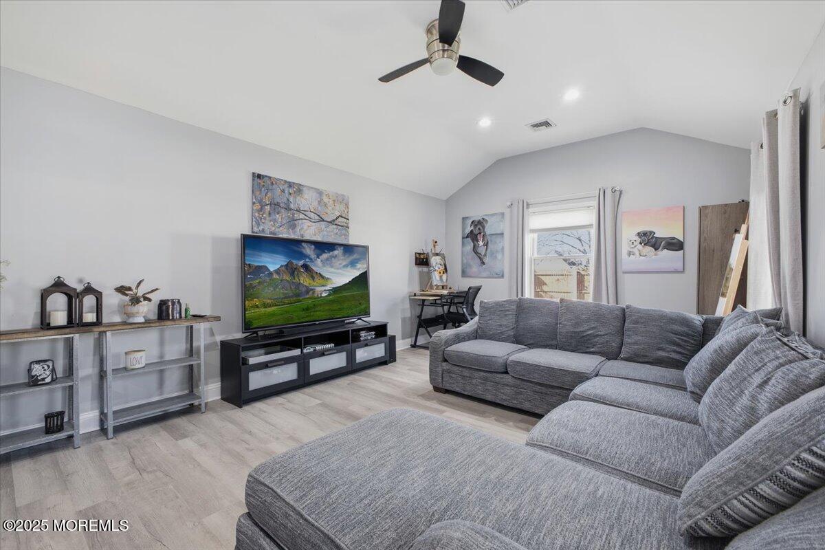 525 Washington Avenue