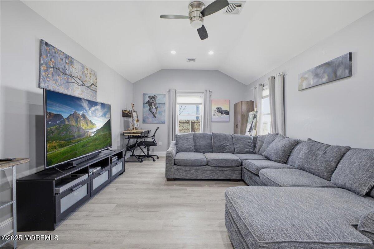 525 Washington Avenue