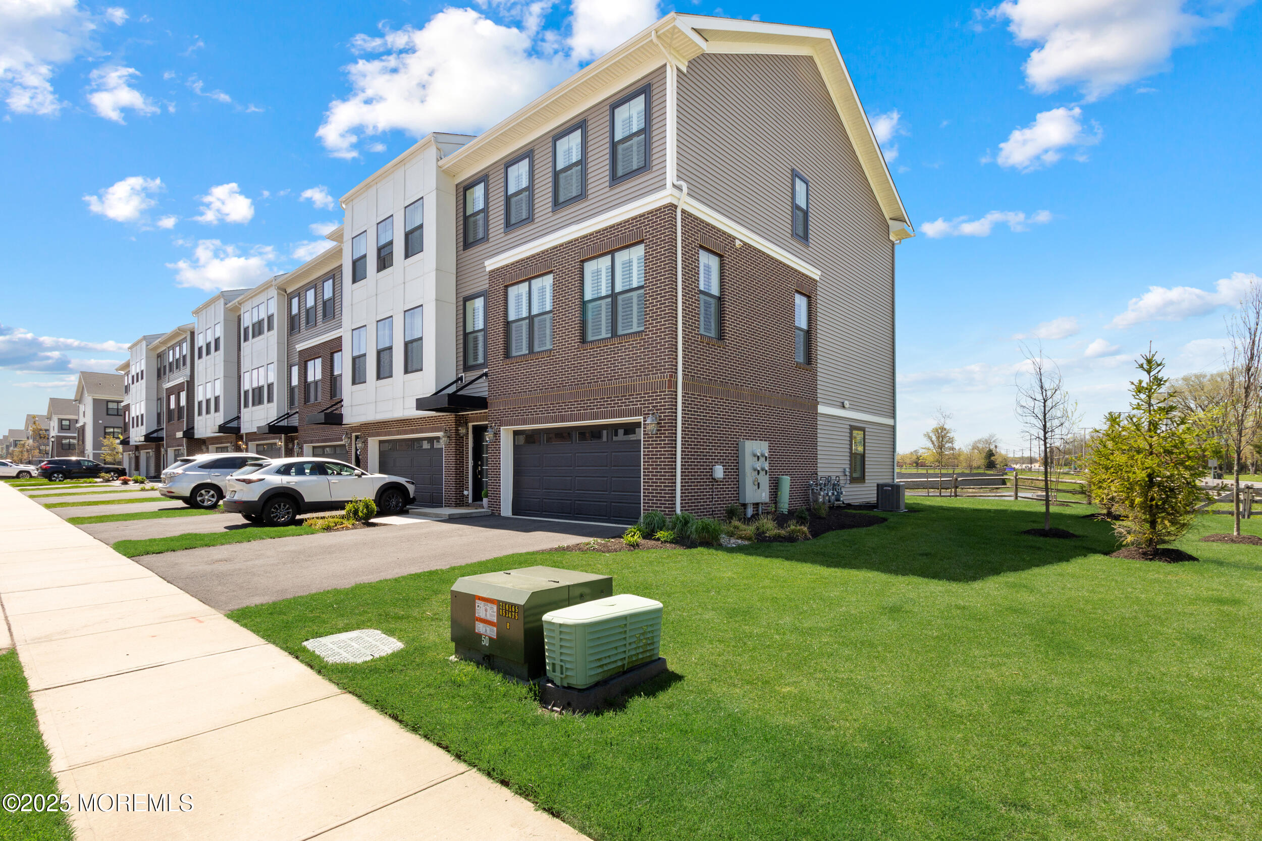 100 Bataan Avenue, Tinton Falls, New Jersey image 2