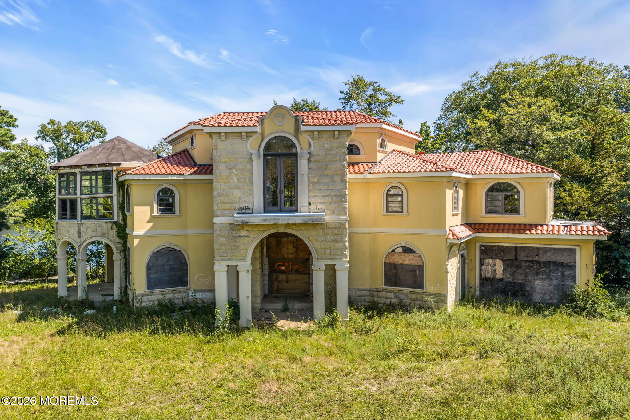 123 S Lake Drive