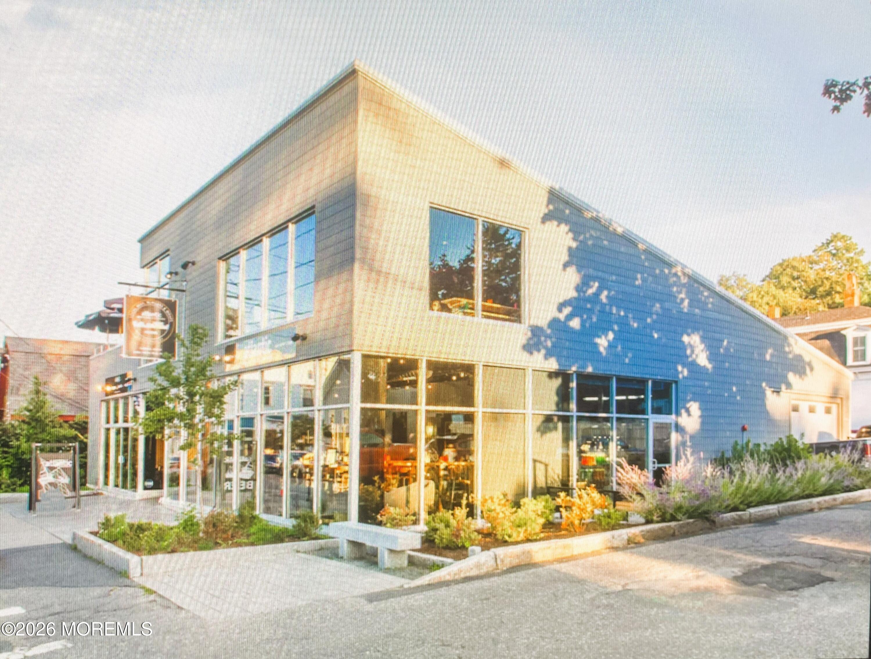 1805 Main Street
