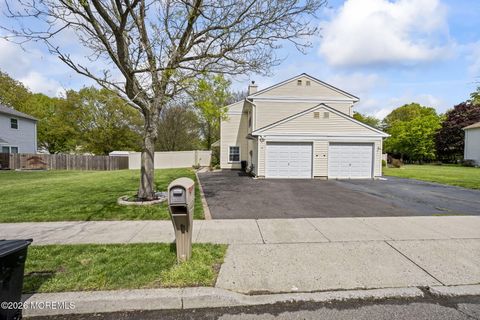 Condo For Sale - 33 Spyglass Court<br/> East Windsor, NJ 08520