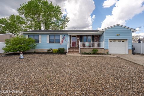 Photo of 356 Spruce Drive, Brick, NJ 08723 (MLS # 22611136)