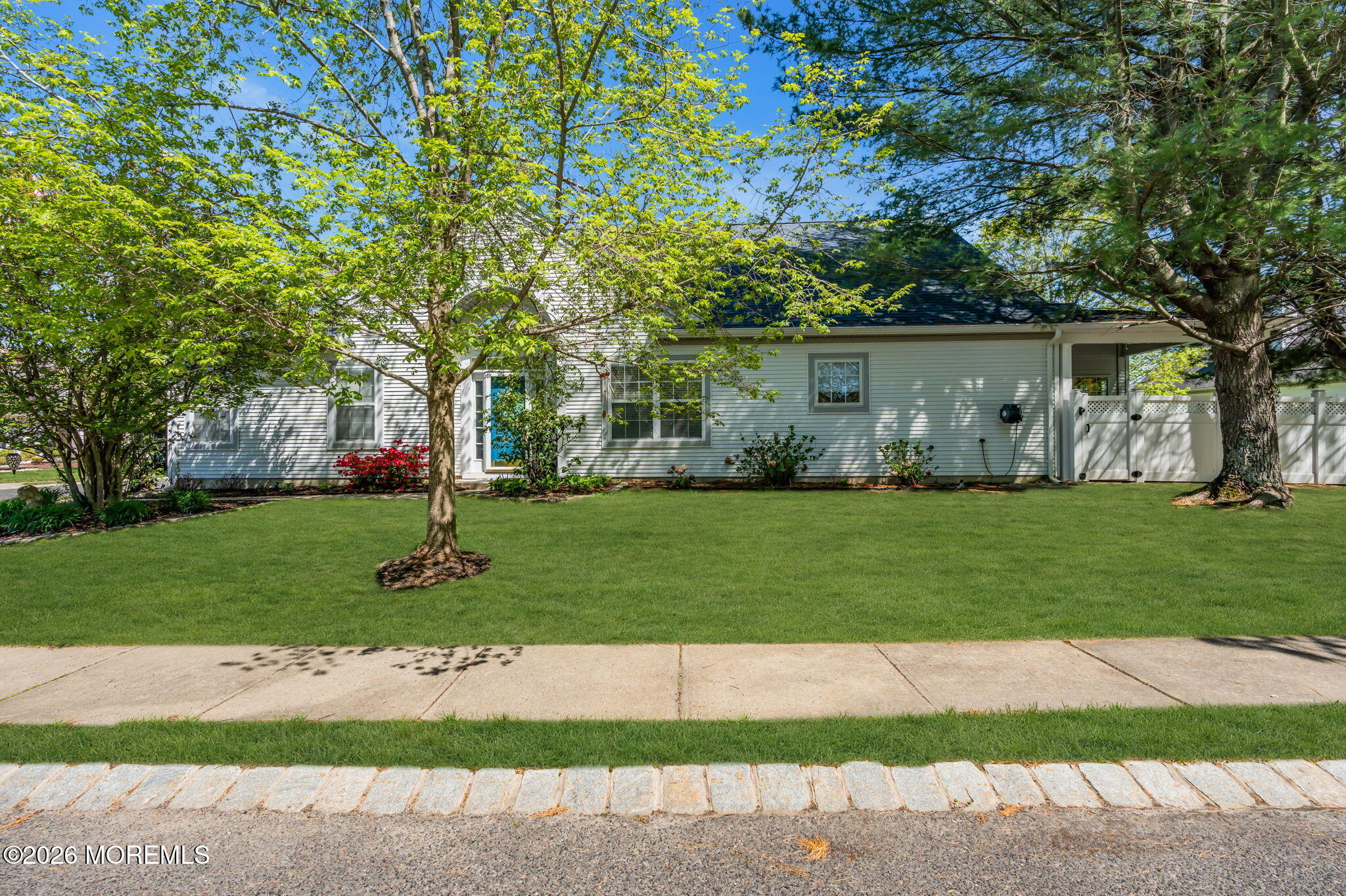 2 Bedford Court