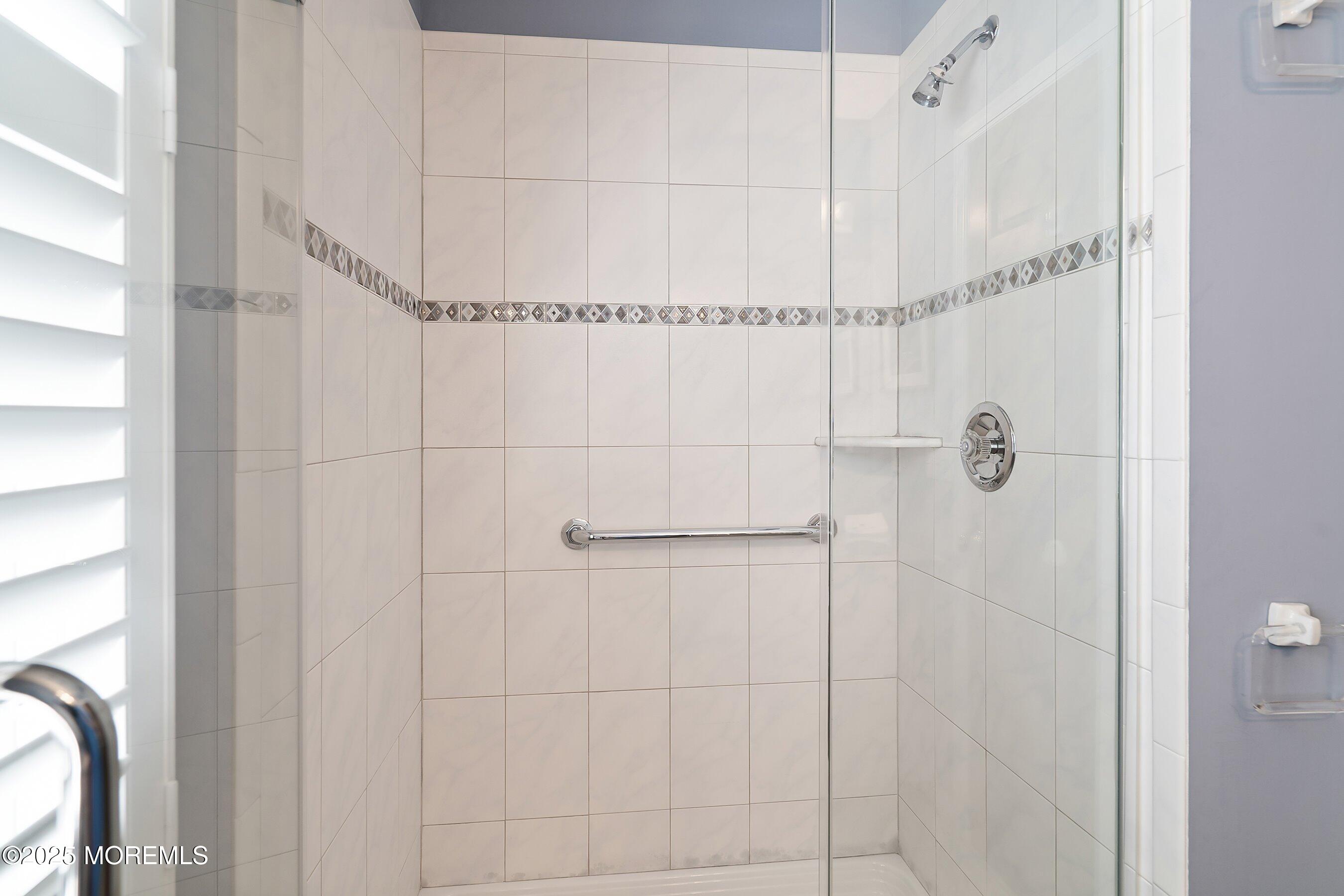 2 The Vista Ter, Middletown, New Jersey image 25