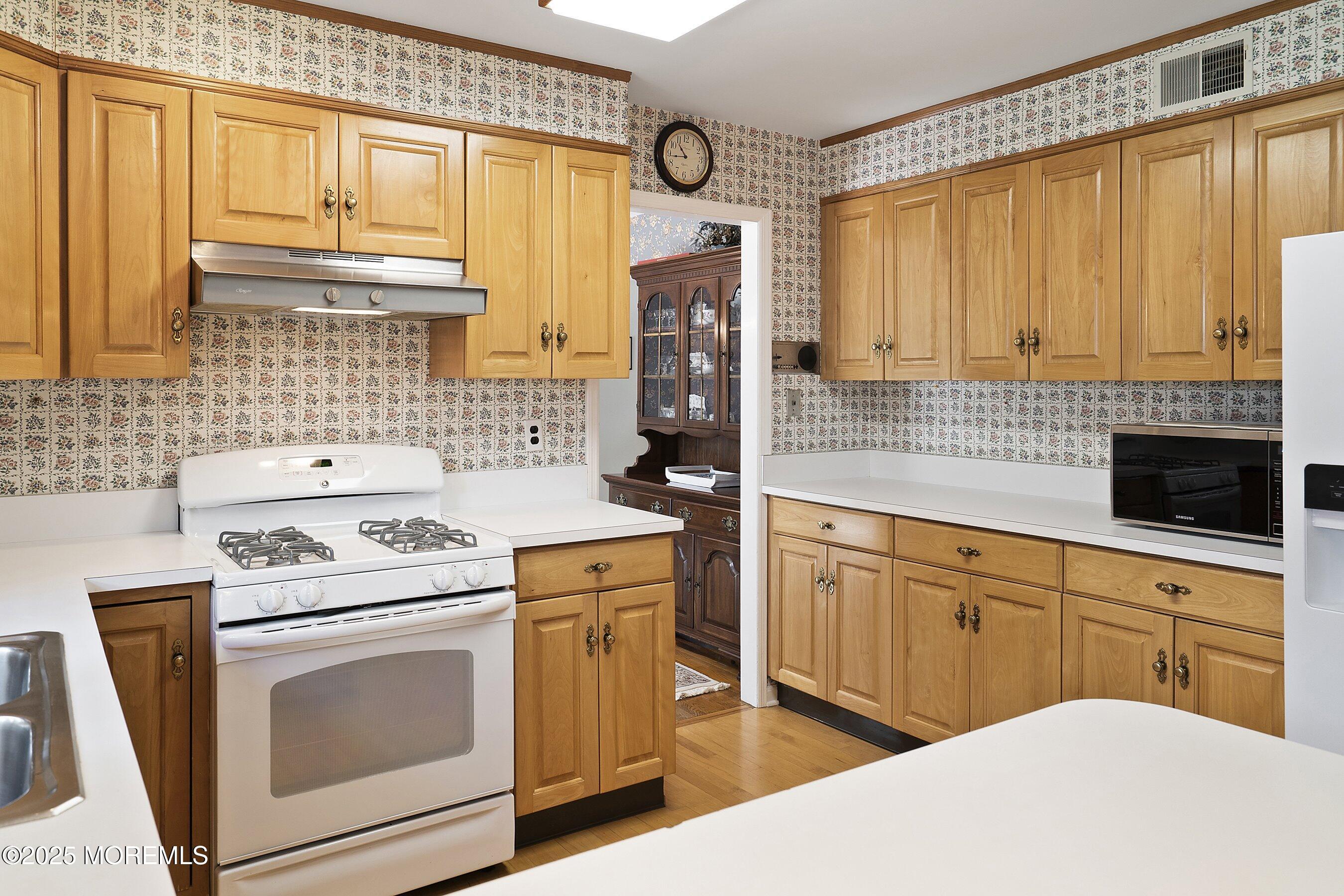 2 The Vista Ter, Middletown, New Jersey image 18