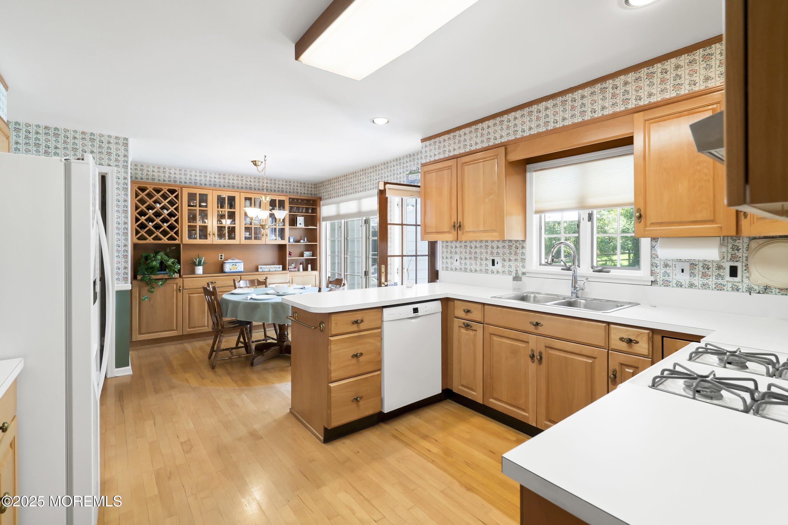 2 The Vista Ter, Middletown, New Jersey image 16